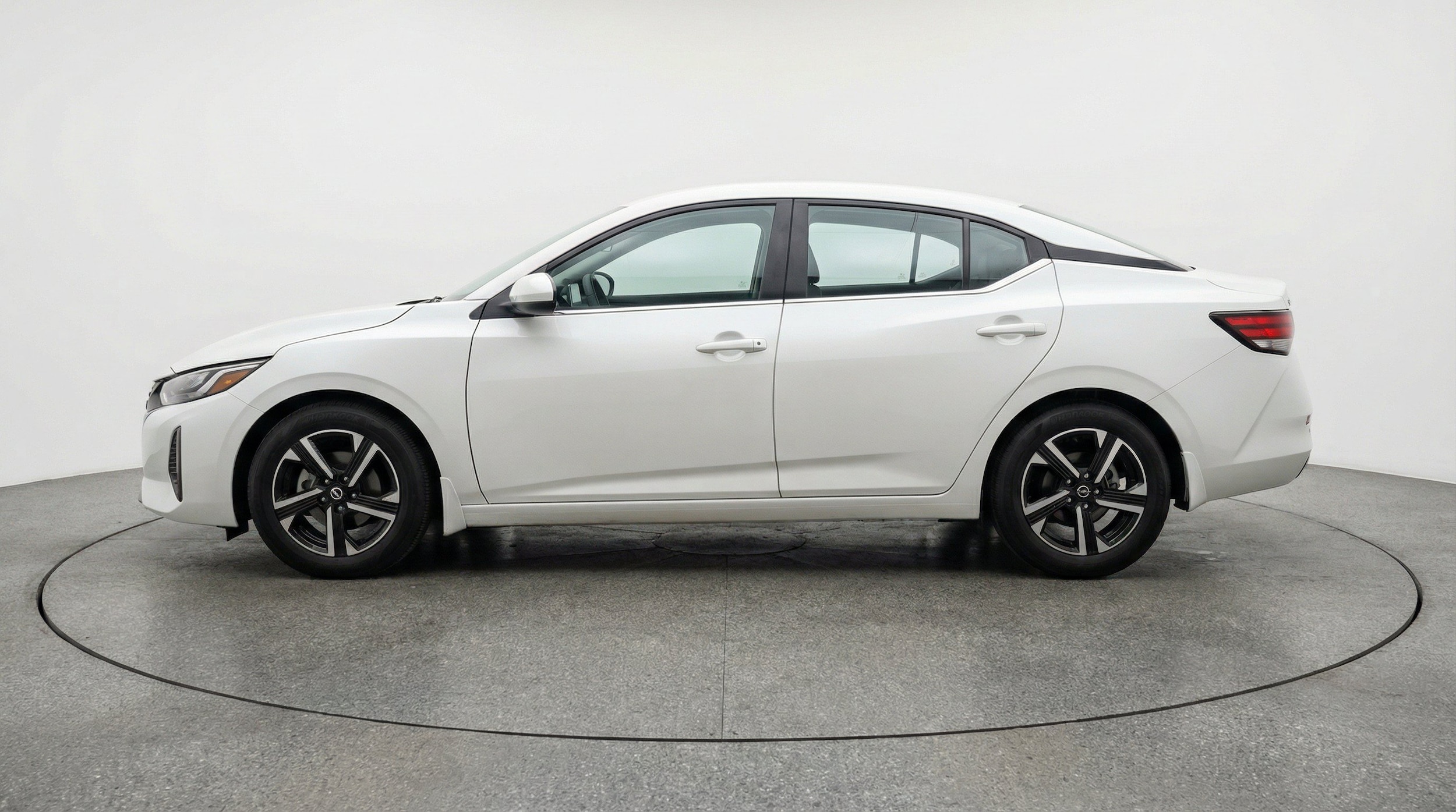 Thumbnail: 2025 Nissan Sentra - 5