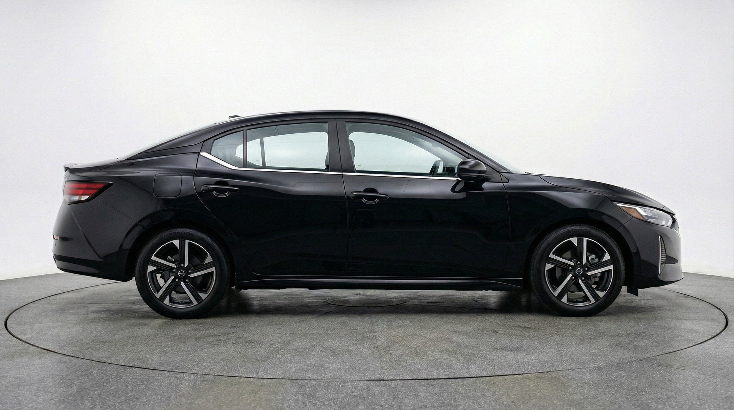 Thumbnail: 2025 Nissan Sentra - 11
