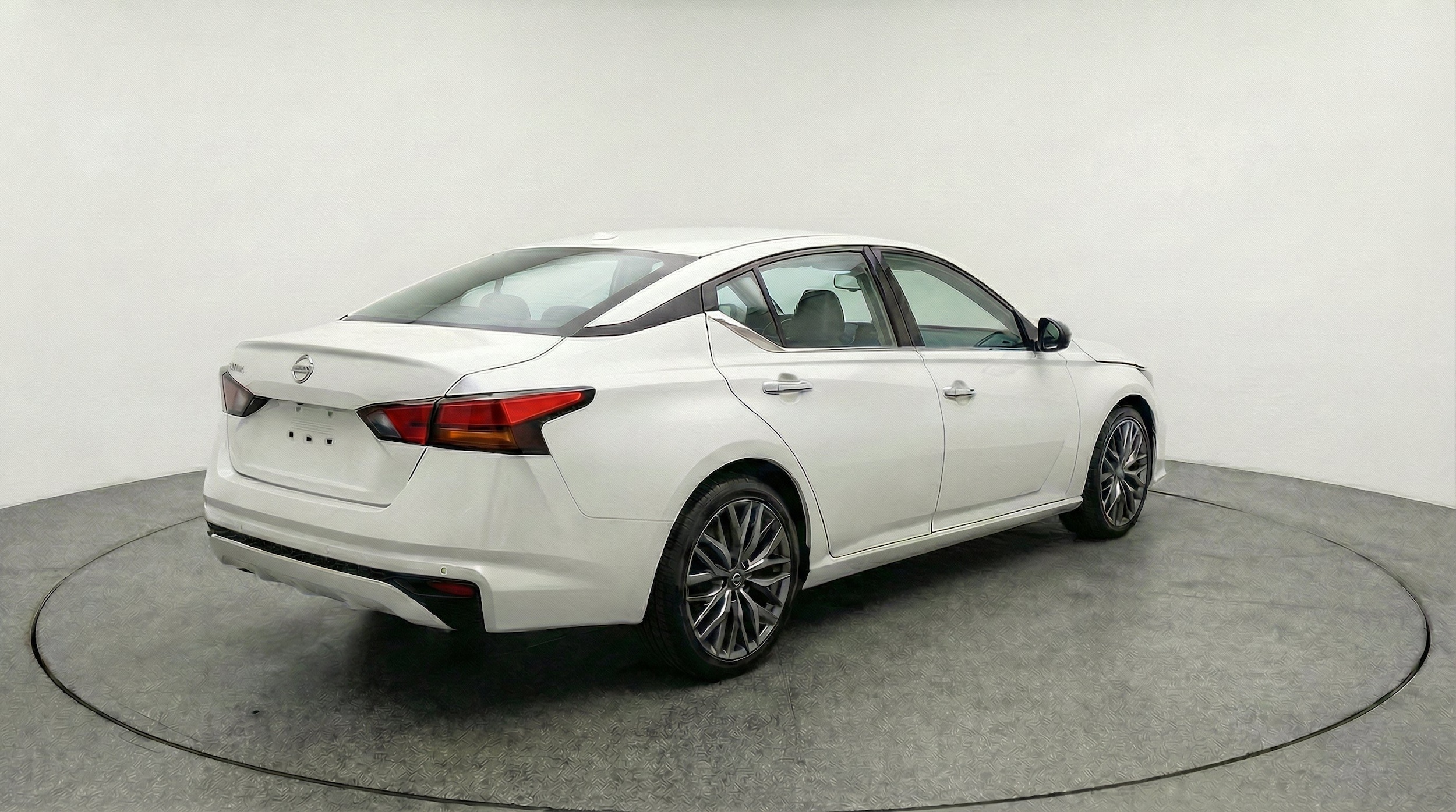 Thumbnail: 2025 Nissan Altima - 9