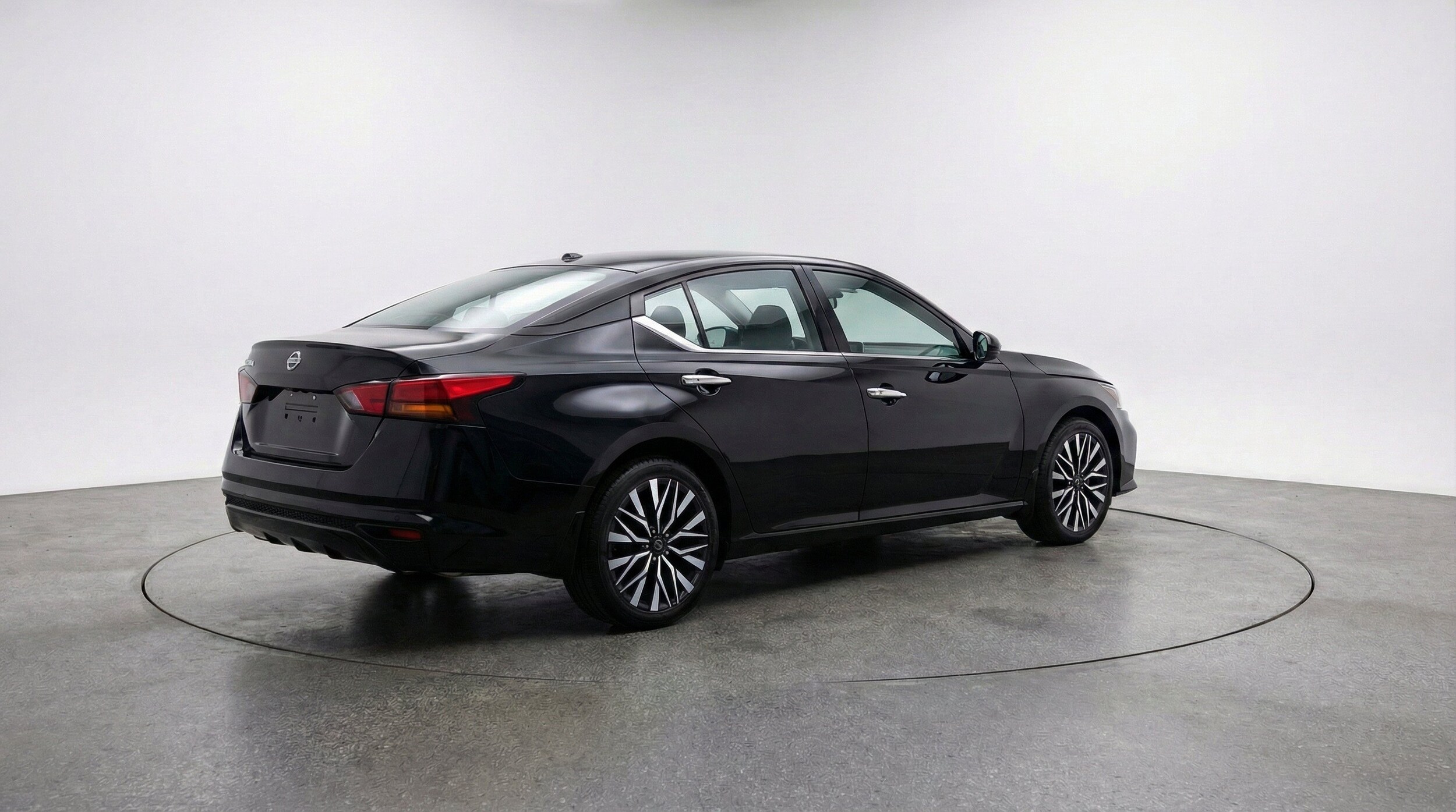Thumbnail: 2025 Nissan Altima - 9