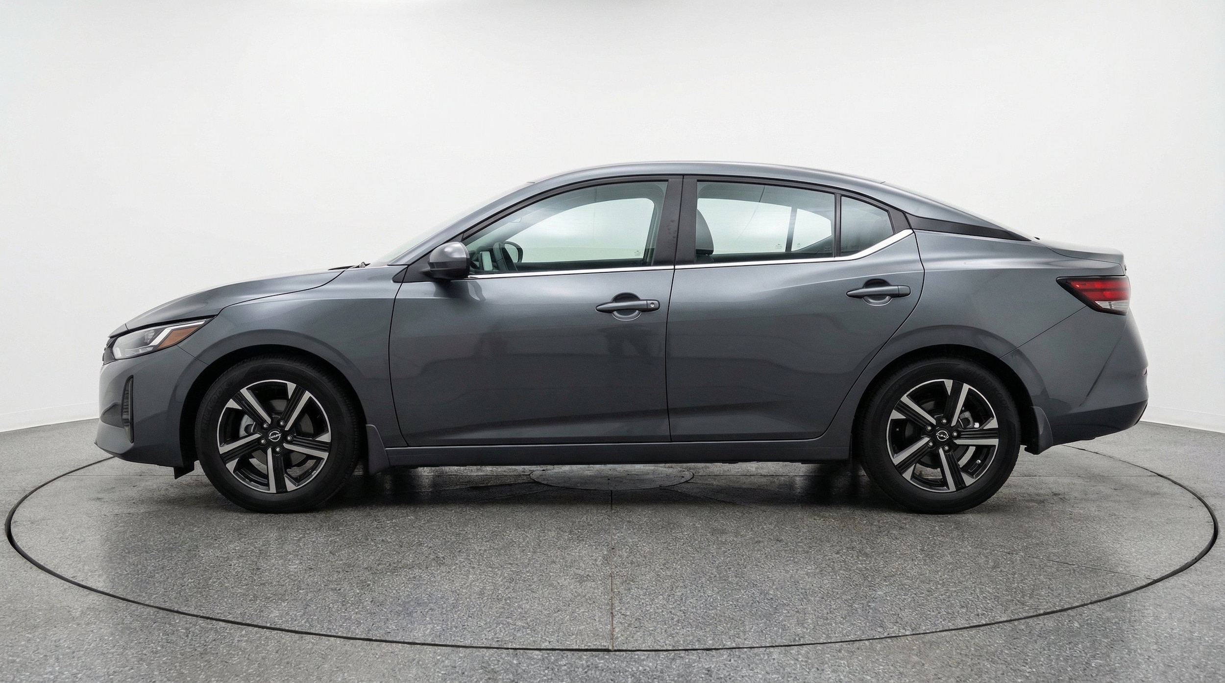 Thumbnail: 2025 Nissan Sentra - 5