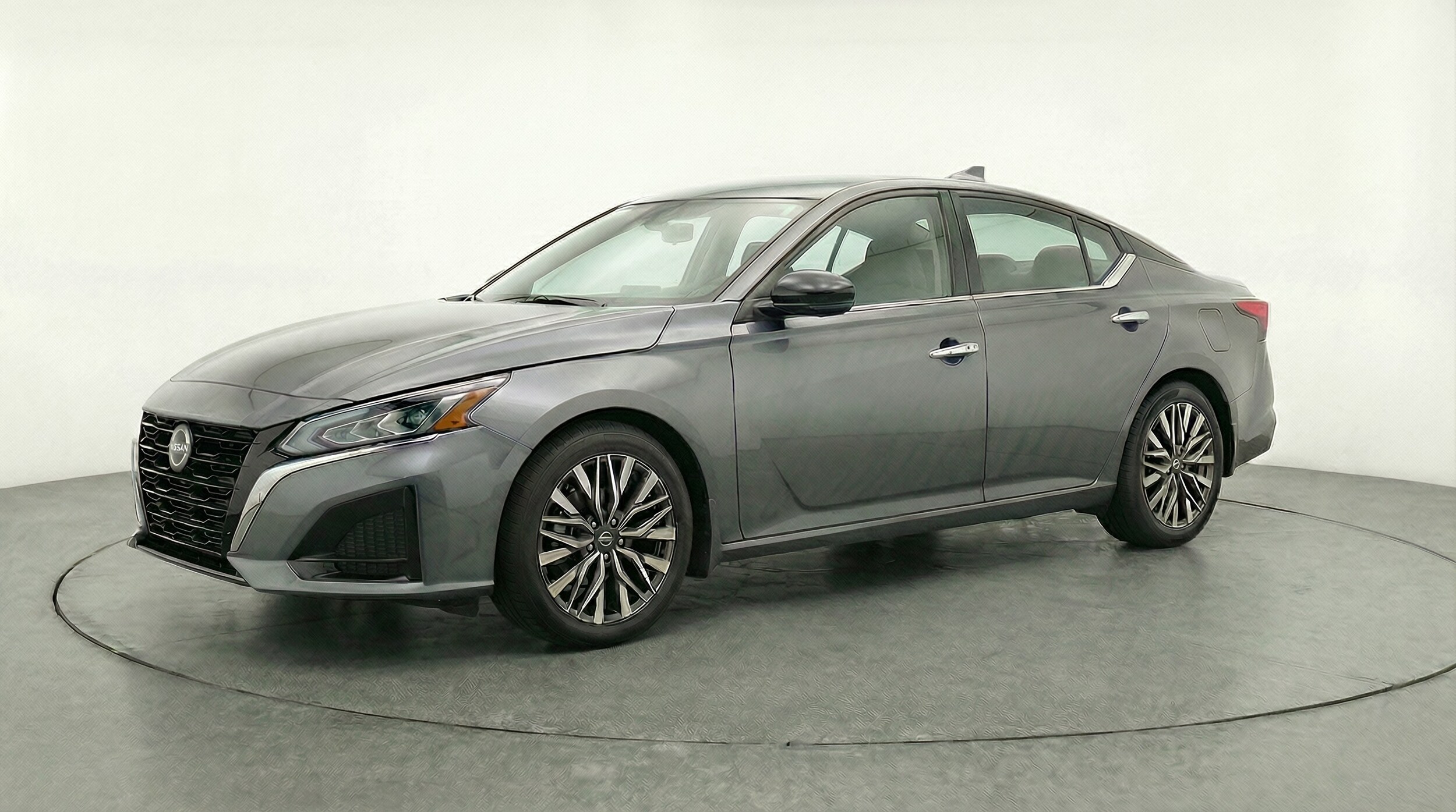 Thumbnail: 2025 Nissan Altima - 3