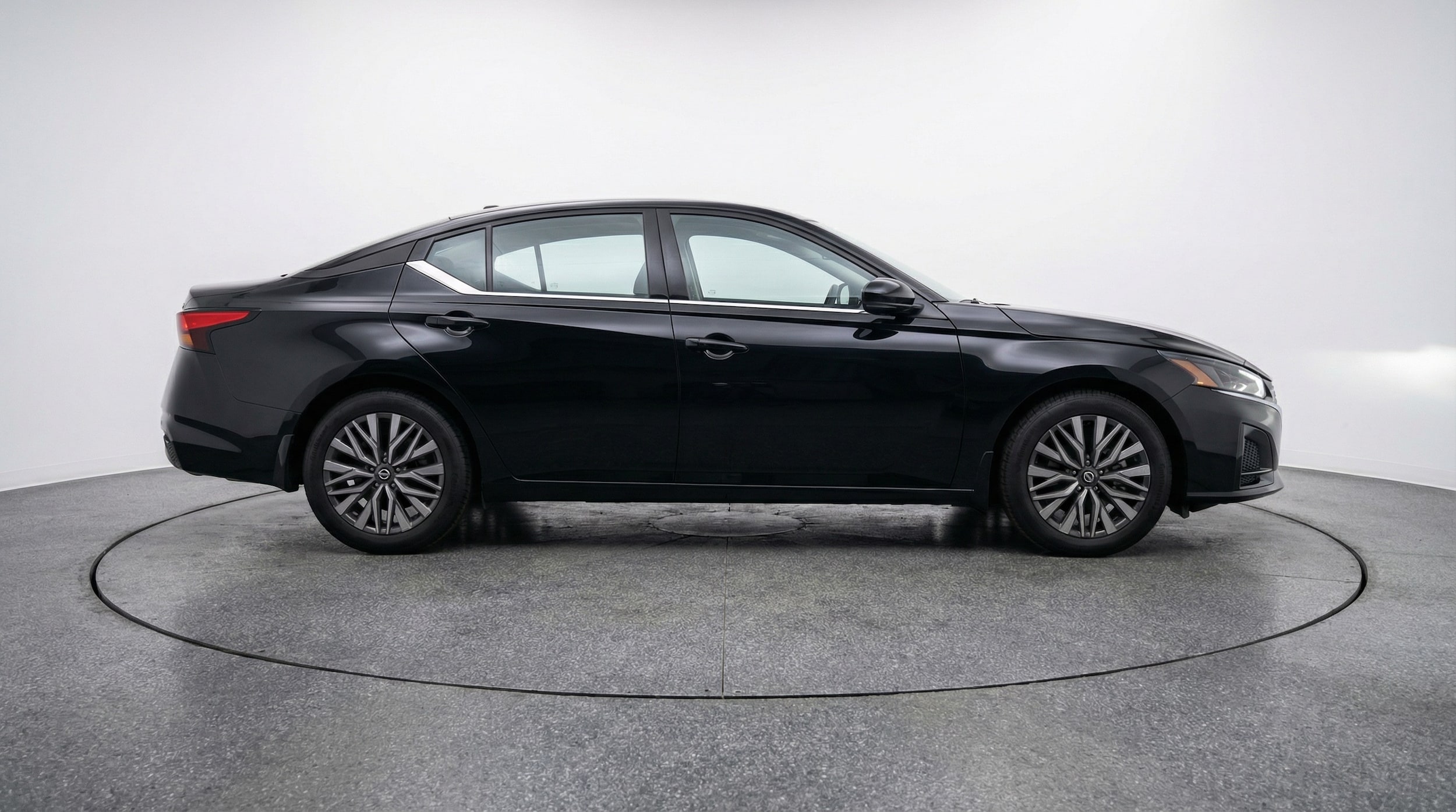 Thumbnail: 2025 Nissan Altima - 8