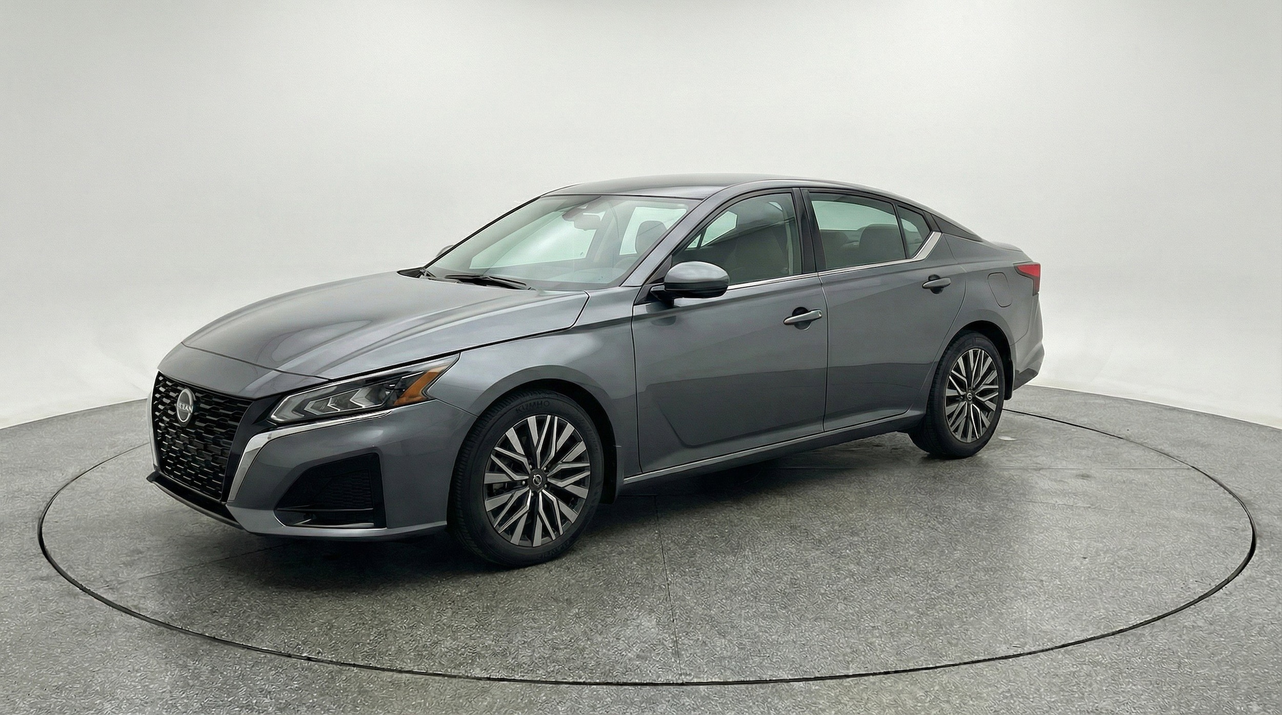 Thumbnail: 2025 Nissan Altima - 3