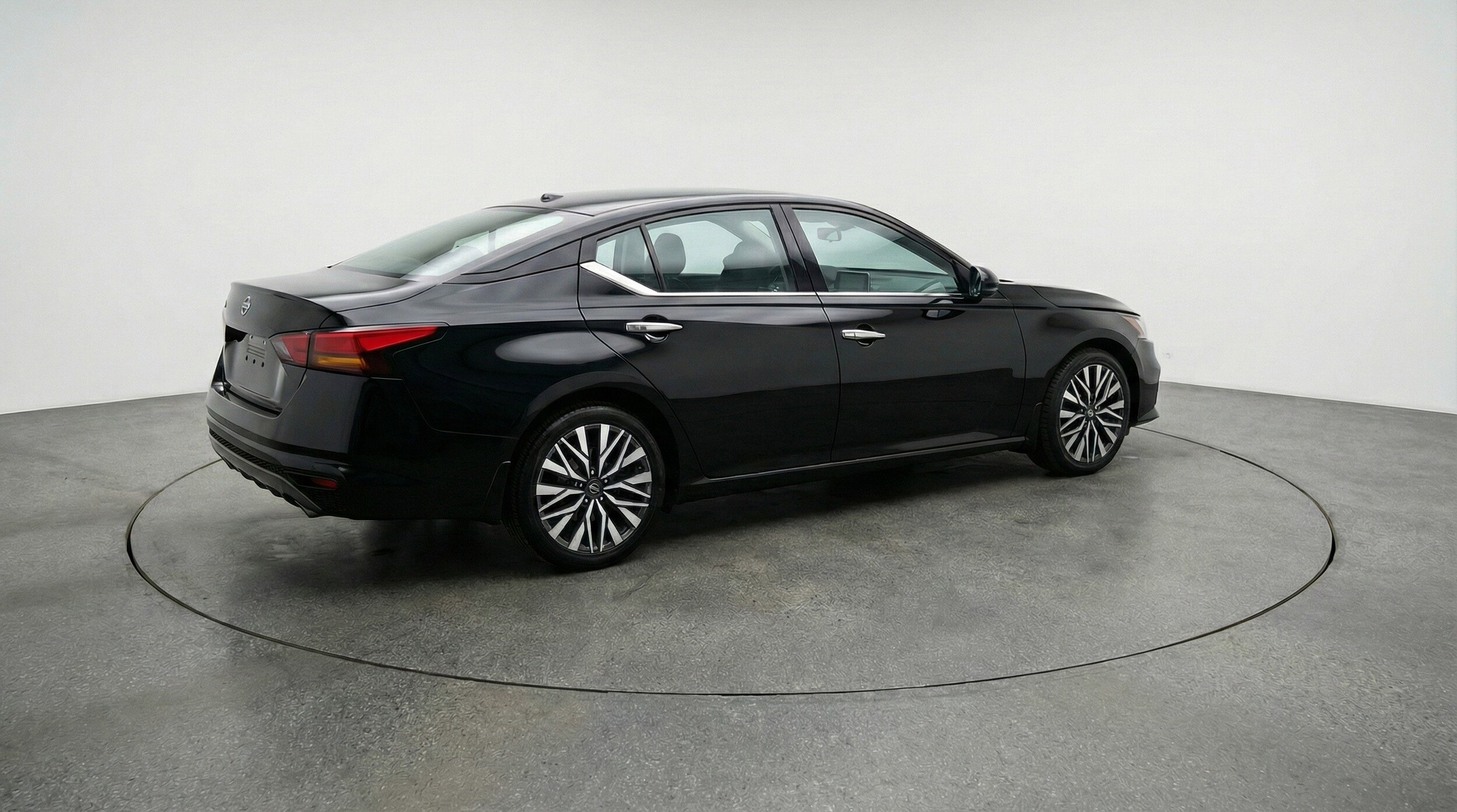 Thumbnail: 2025 Nissan Altima - 9