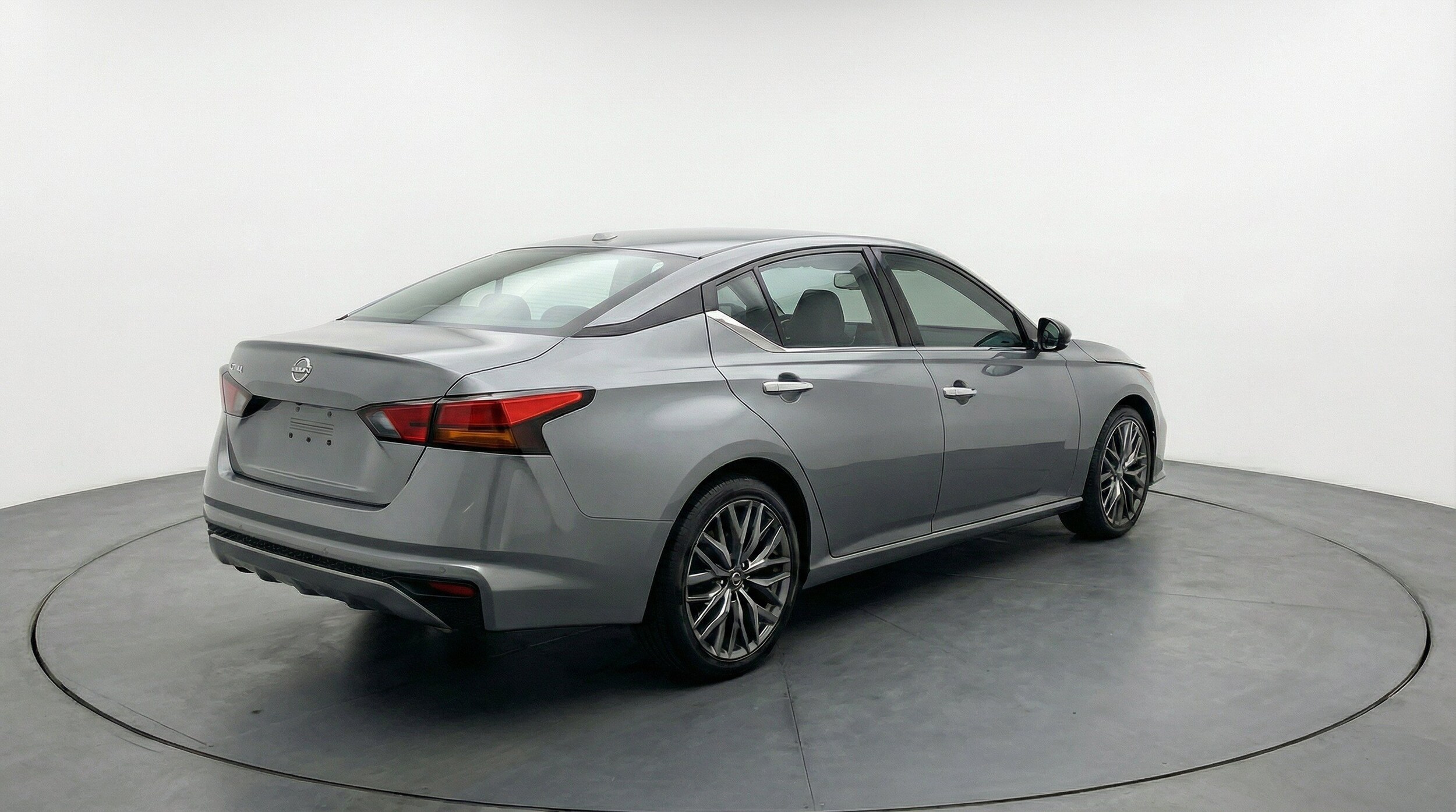 Thumbnail: 2025 Nissan Altima - 9