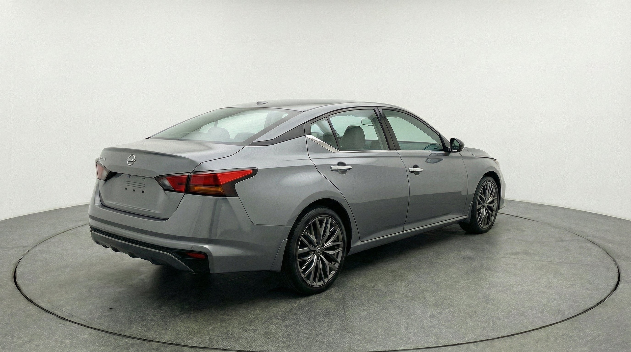 Thumbnail: 2025 Nissan Altima - 9