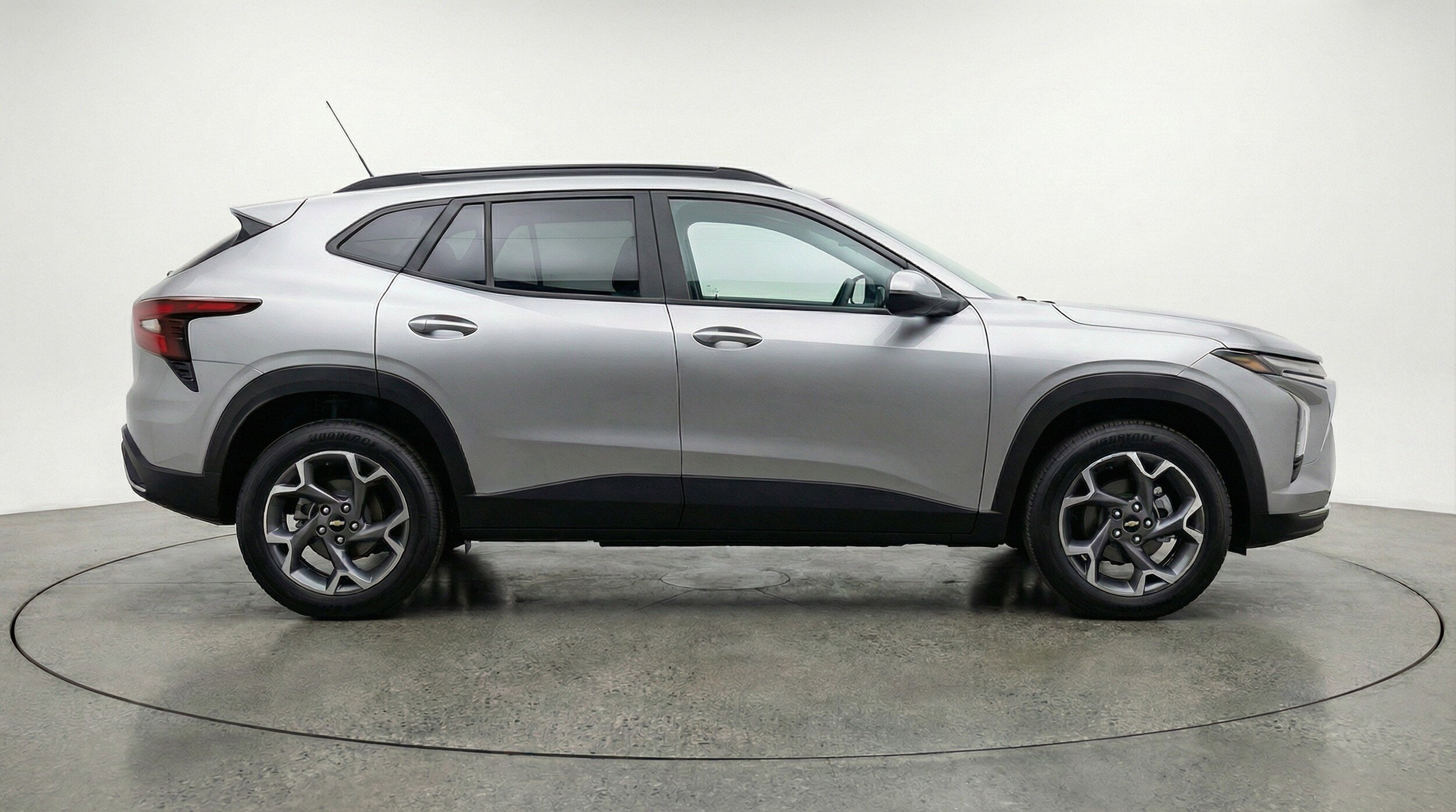 Thumbnail: 2025 Chevrolet Trax - 11