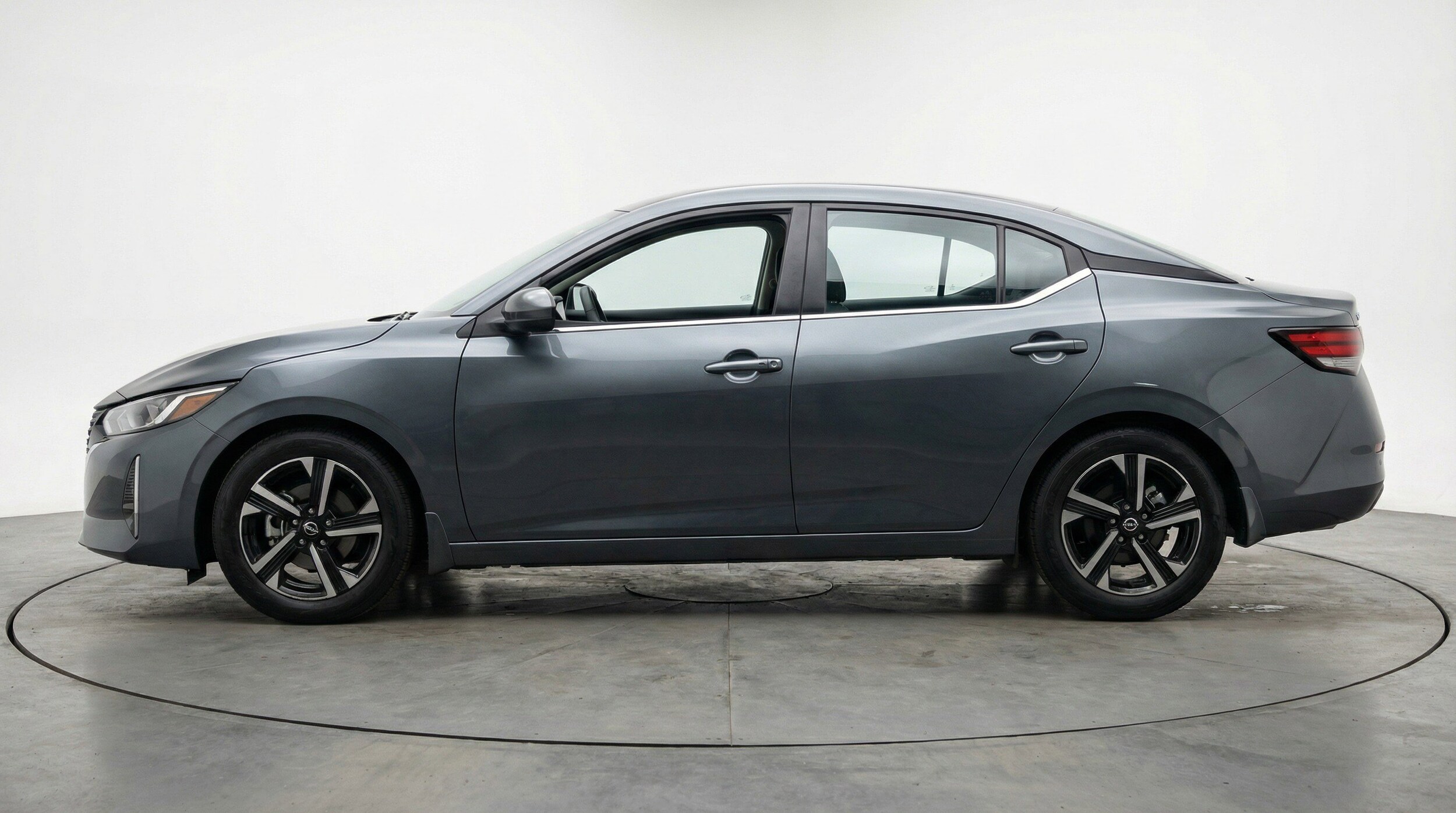 Thumbnail: 2025 Nissan Sentra - 5