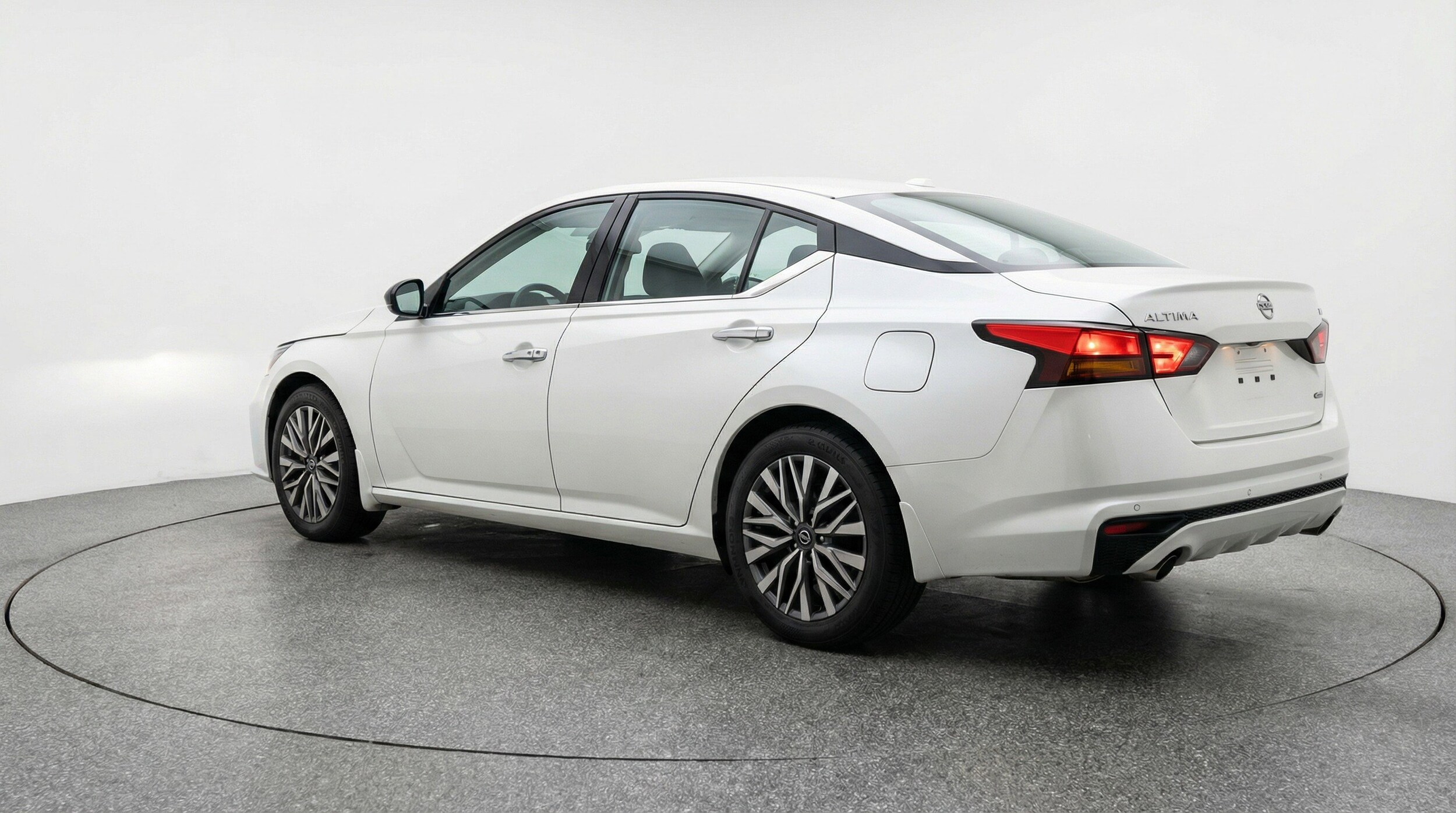 Thumbnail: 2025 Nissan Altima - 6