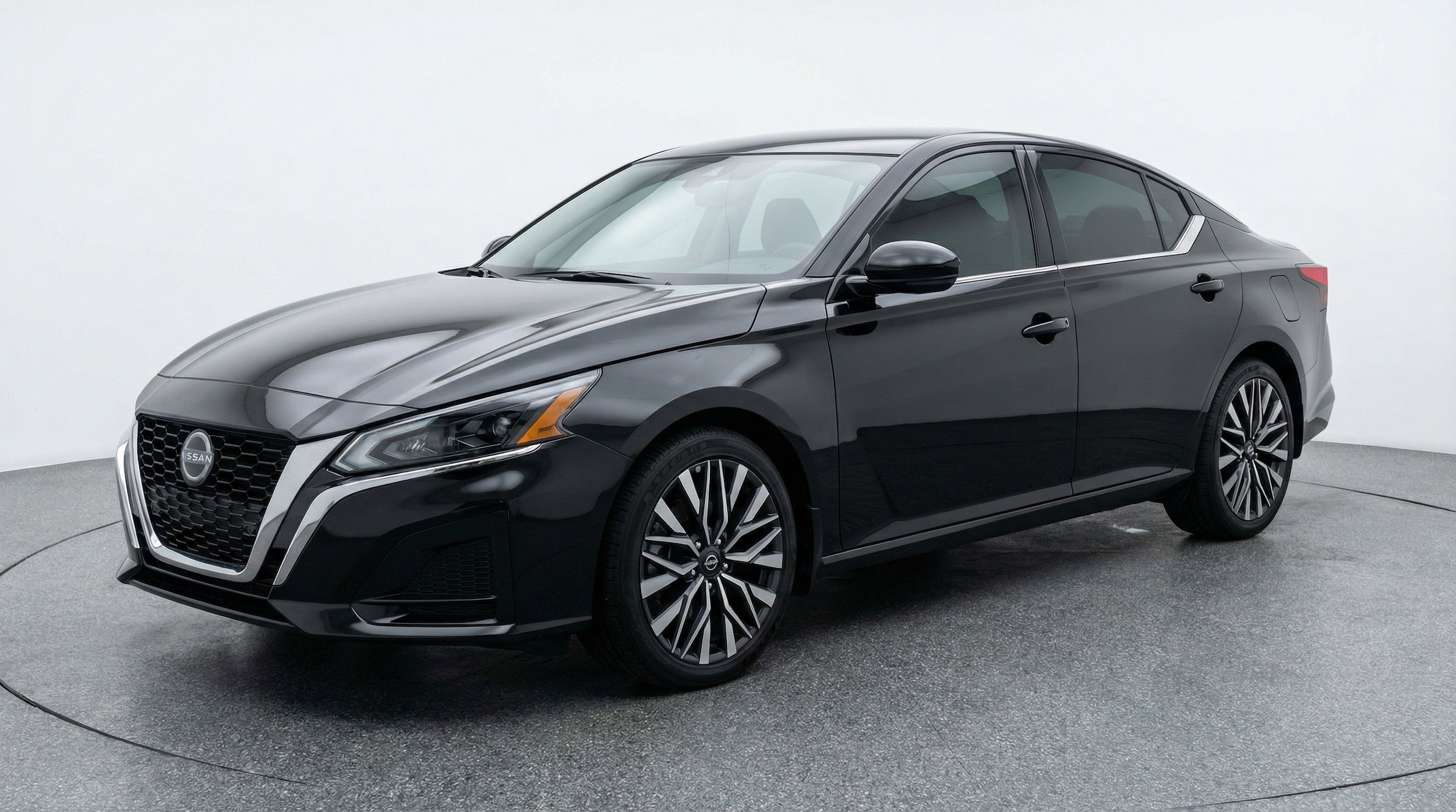 Thumbnail: 2025 Nissan Altima - 3