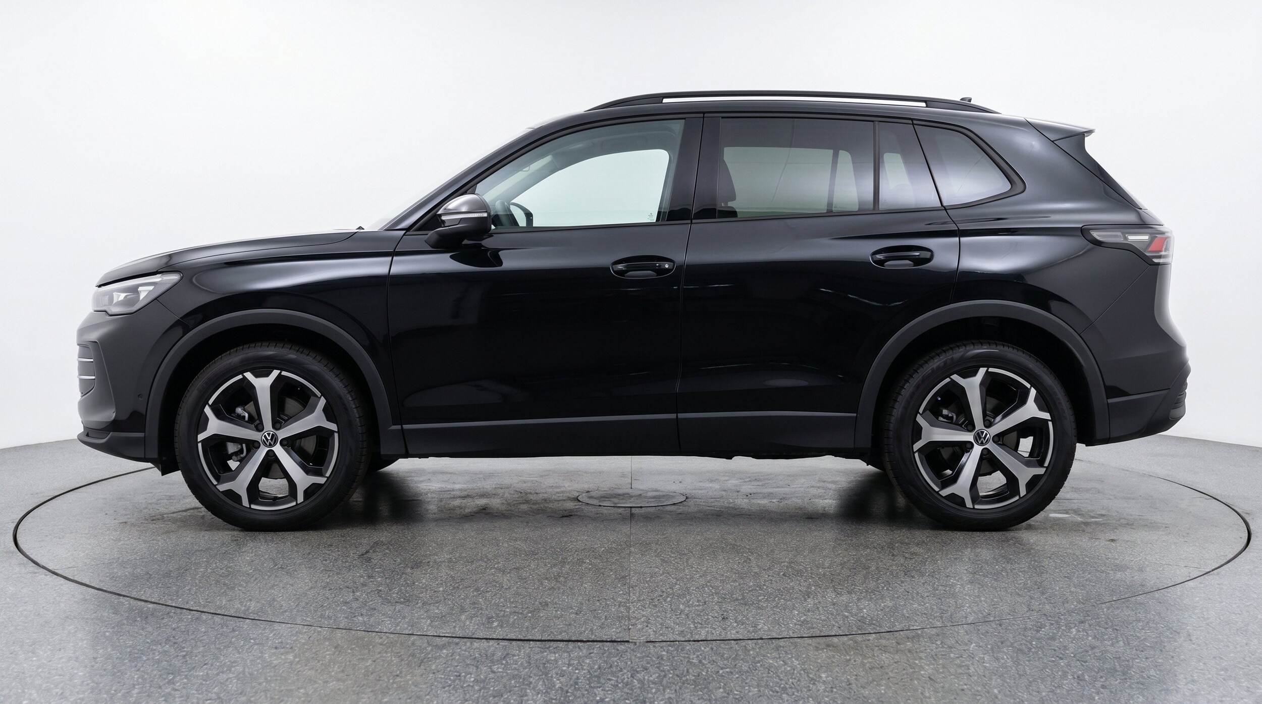 Thumbnail: 2026 Volkswagen Tiguan - 5