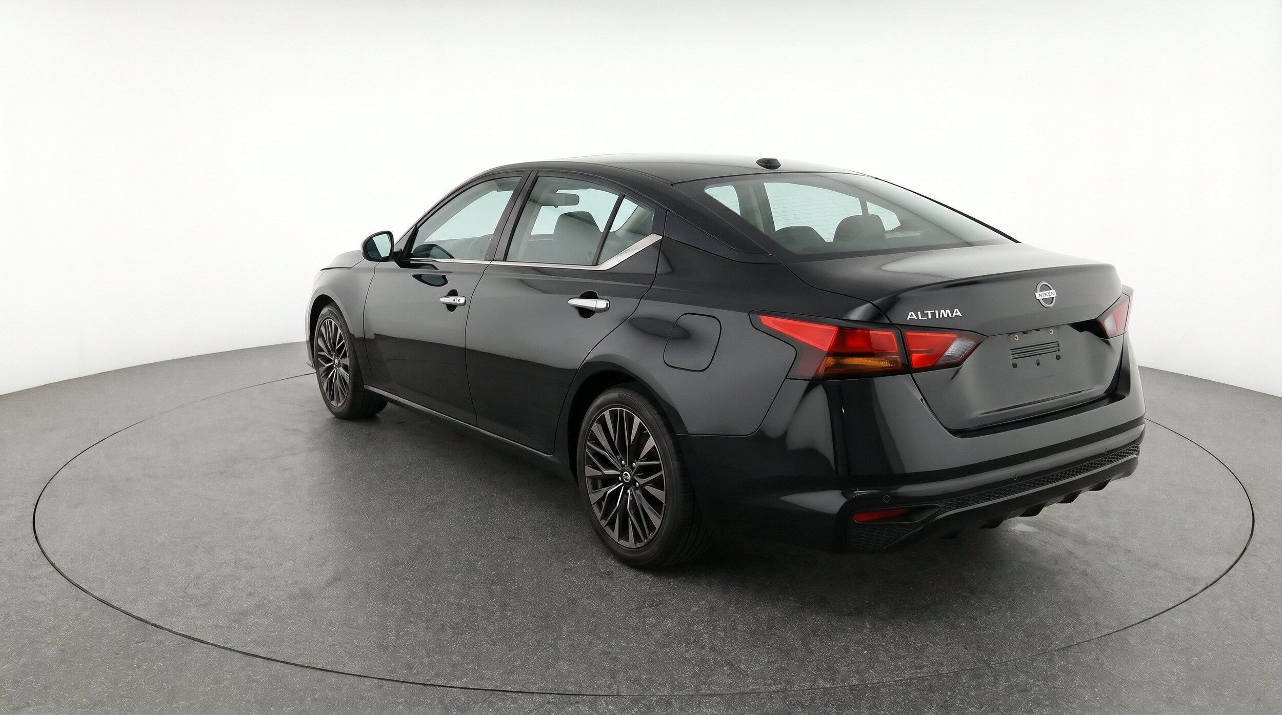 Thumbnail: 2025 Nissan Altima - 6