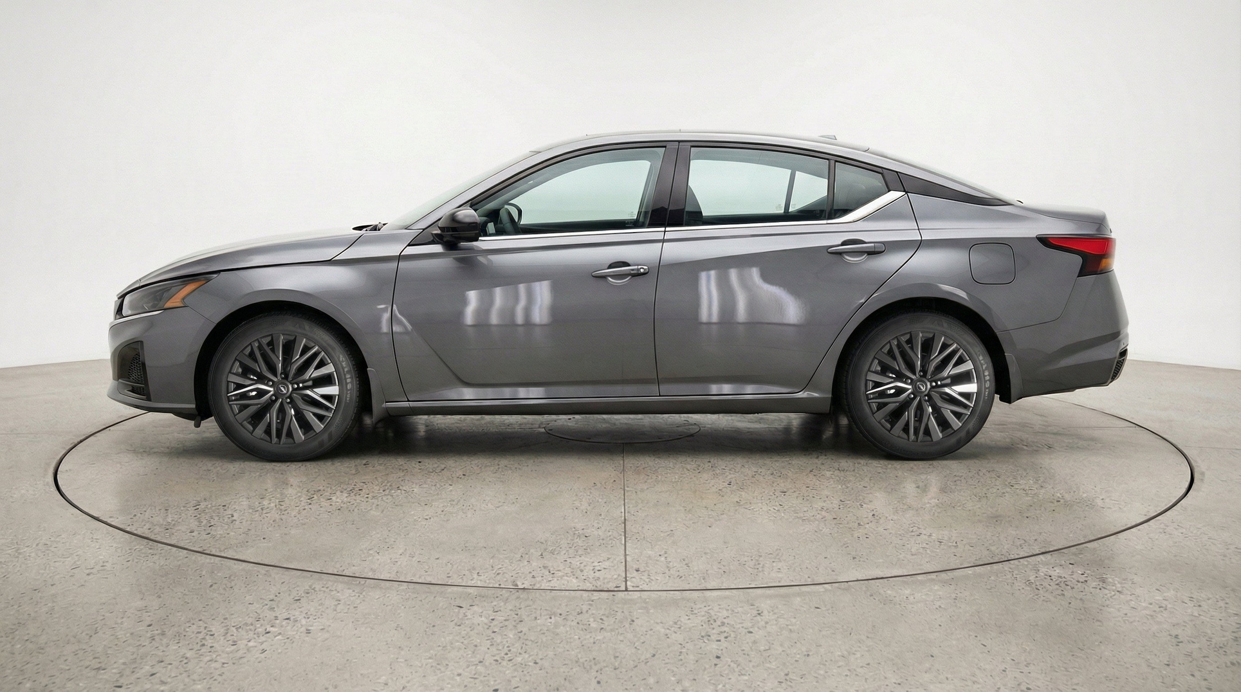 Thumbnail: 2025 Nissan Altima - 5