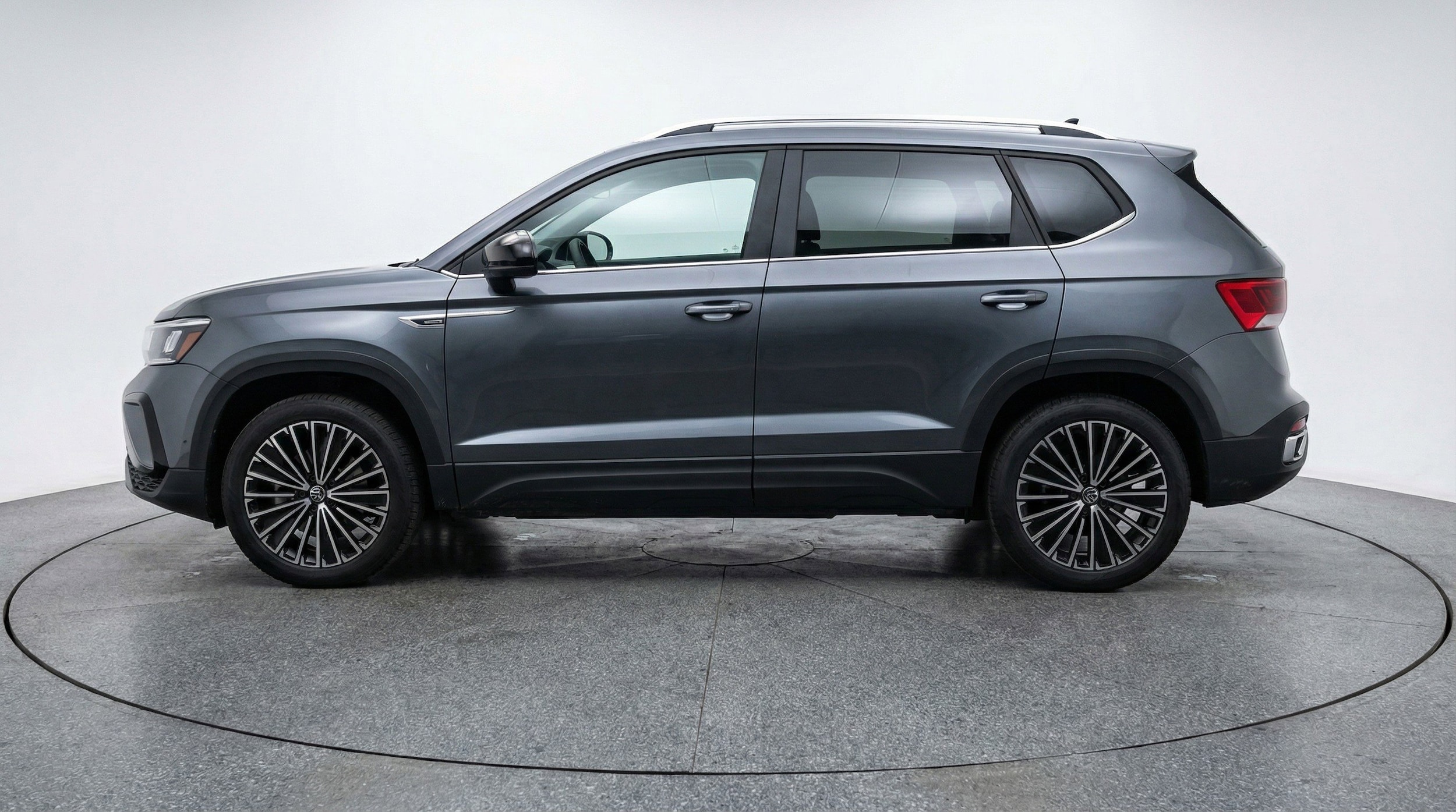 Thumbnail: 2025 Volkswagen Taos - 5