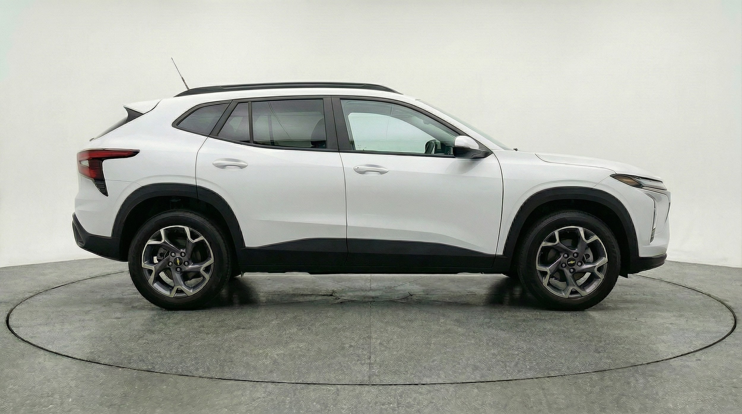 Thumbnail: 2025 Chevrolet Trax - 8