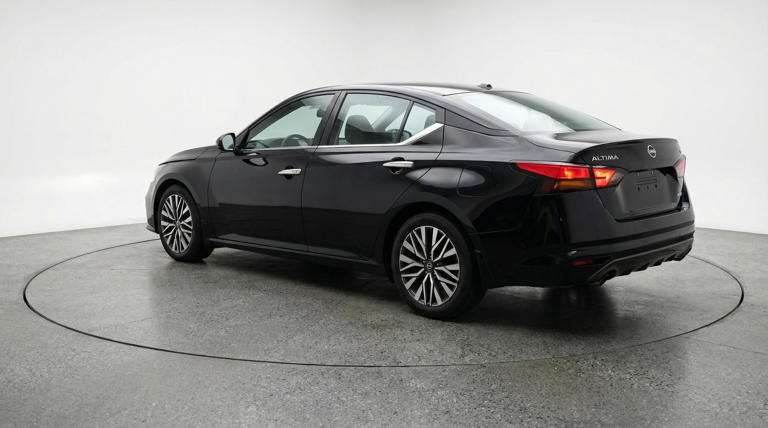 Thumbnail: 2025 Nissan Altima - 6