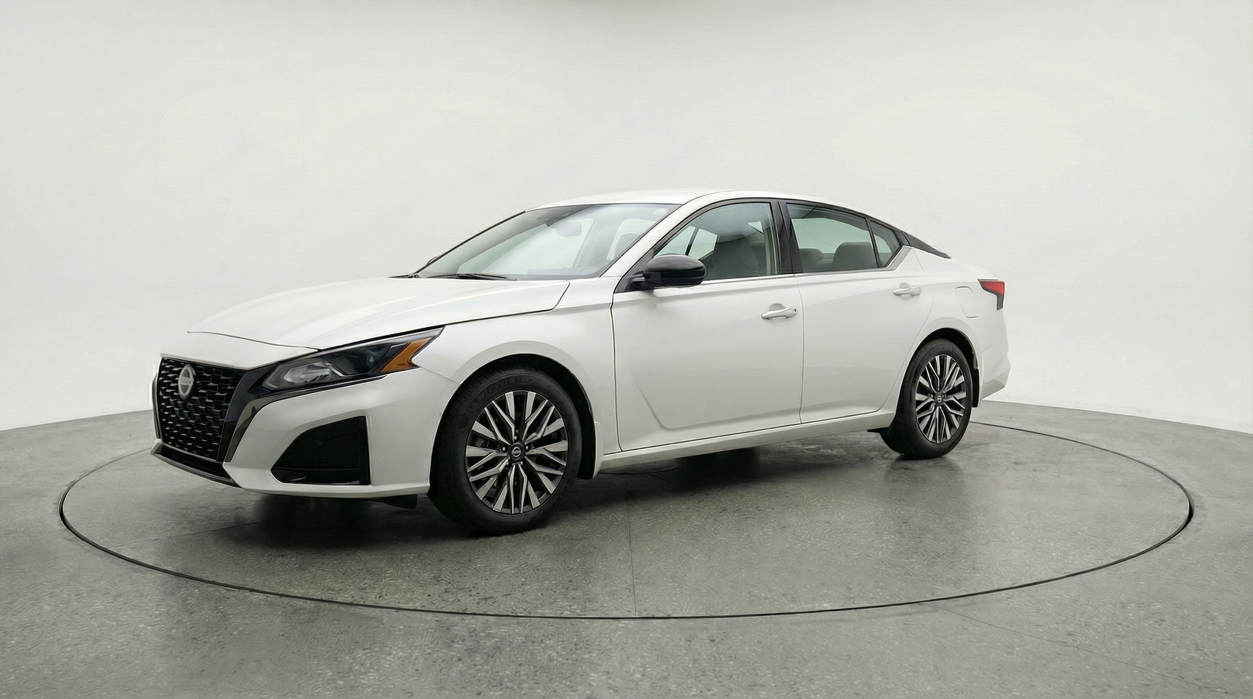 Thumbnail: 2025 Nissan Altima - 3