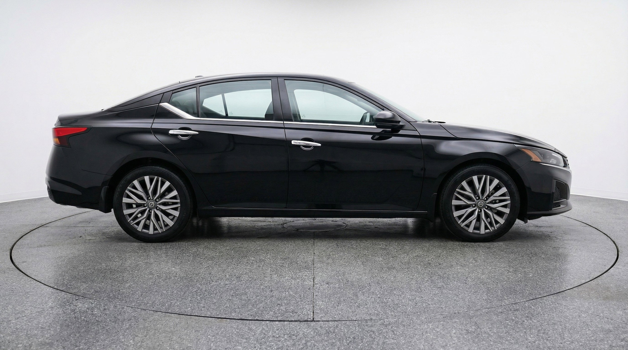 Thumbnail: 2025 Nissan Altima - 11