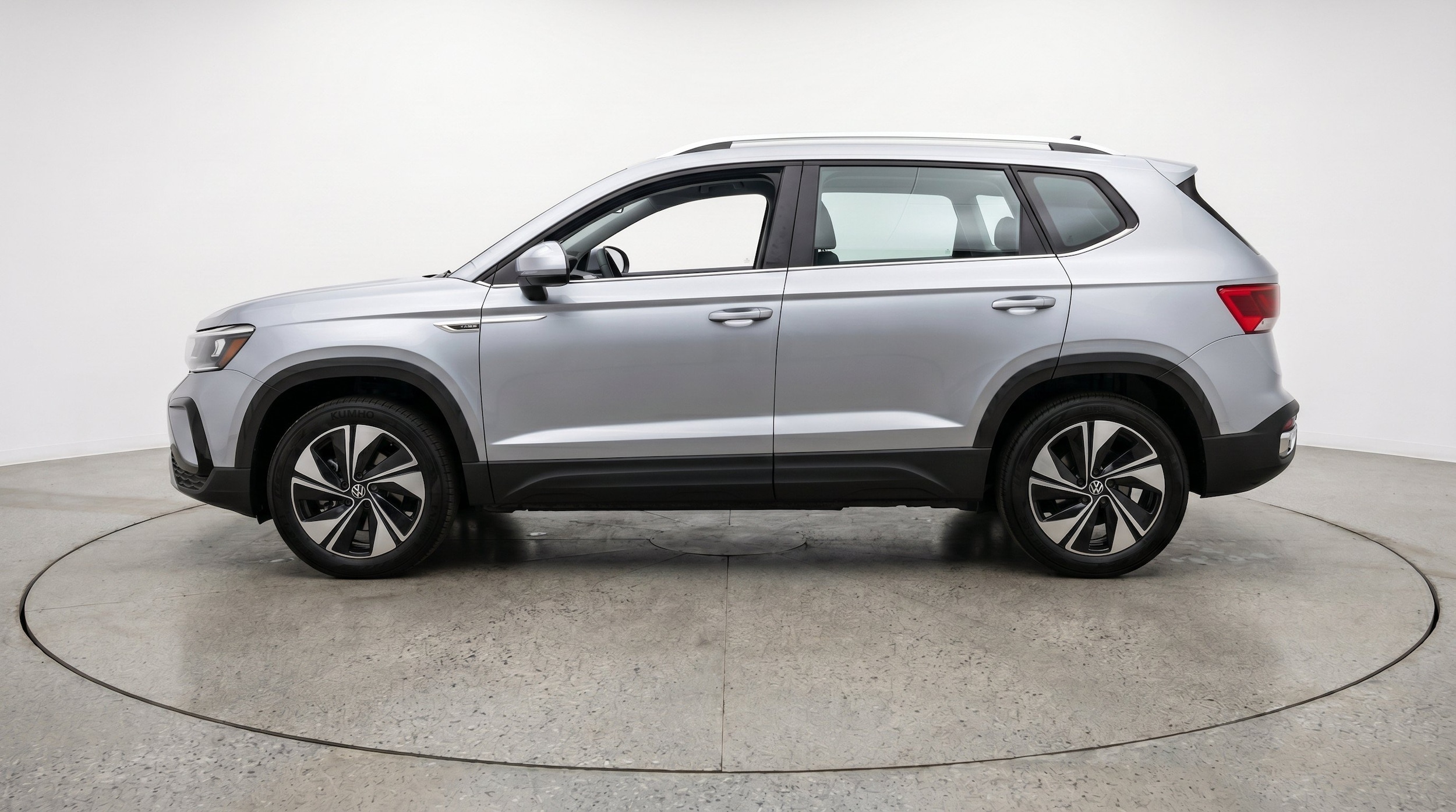Thumbnail: 2026 Volkswagen Taos - 5