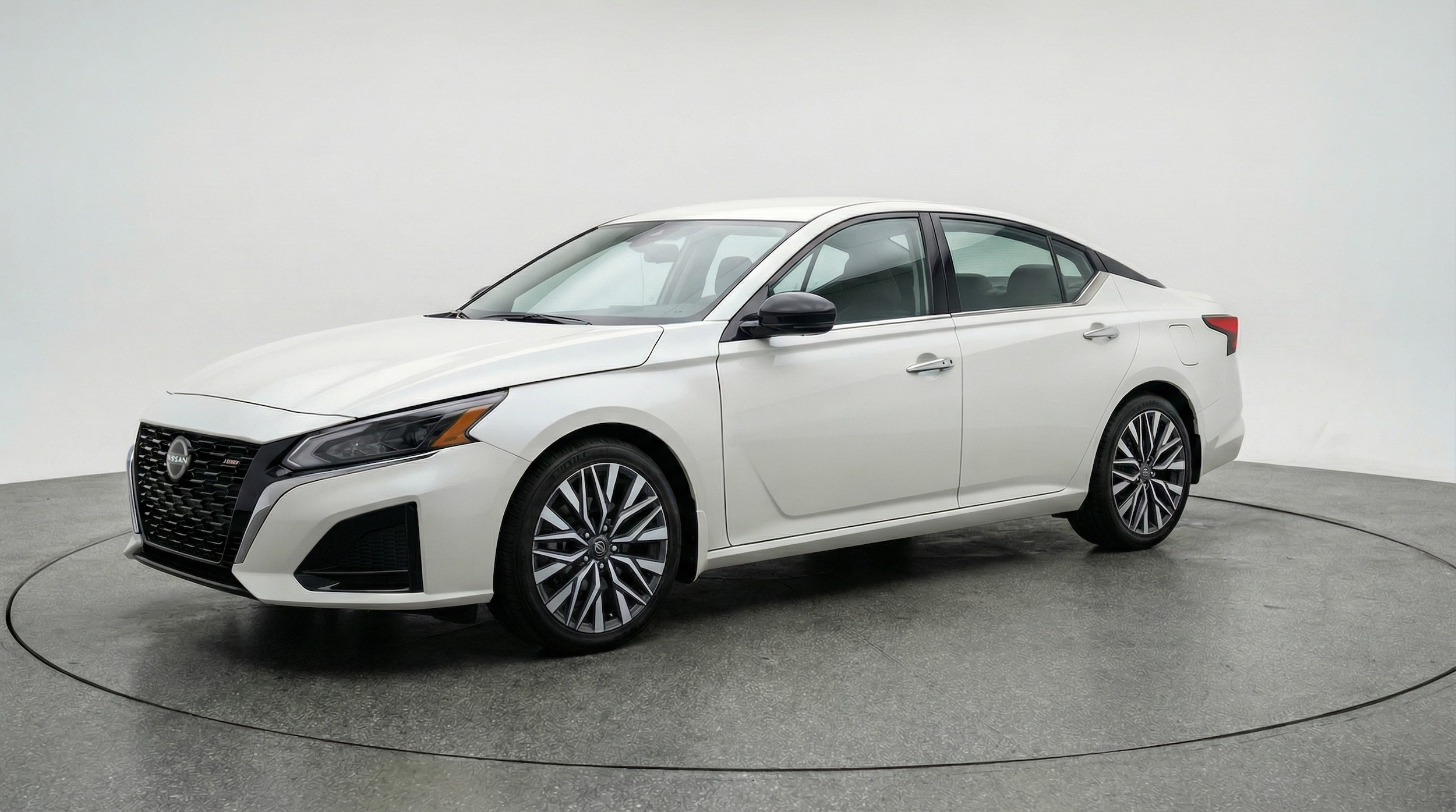 Thumbnail: 2025 Nissan Altima - 3