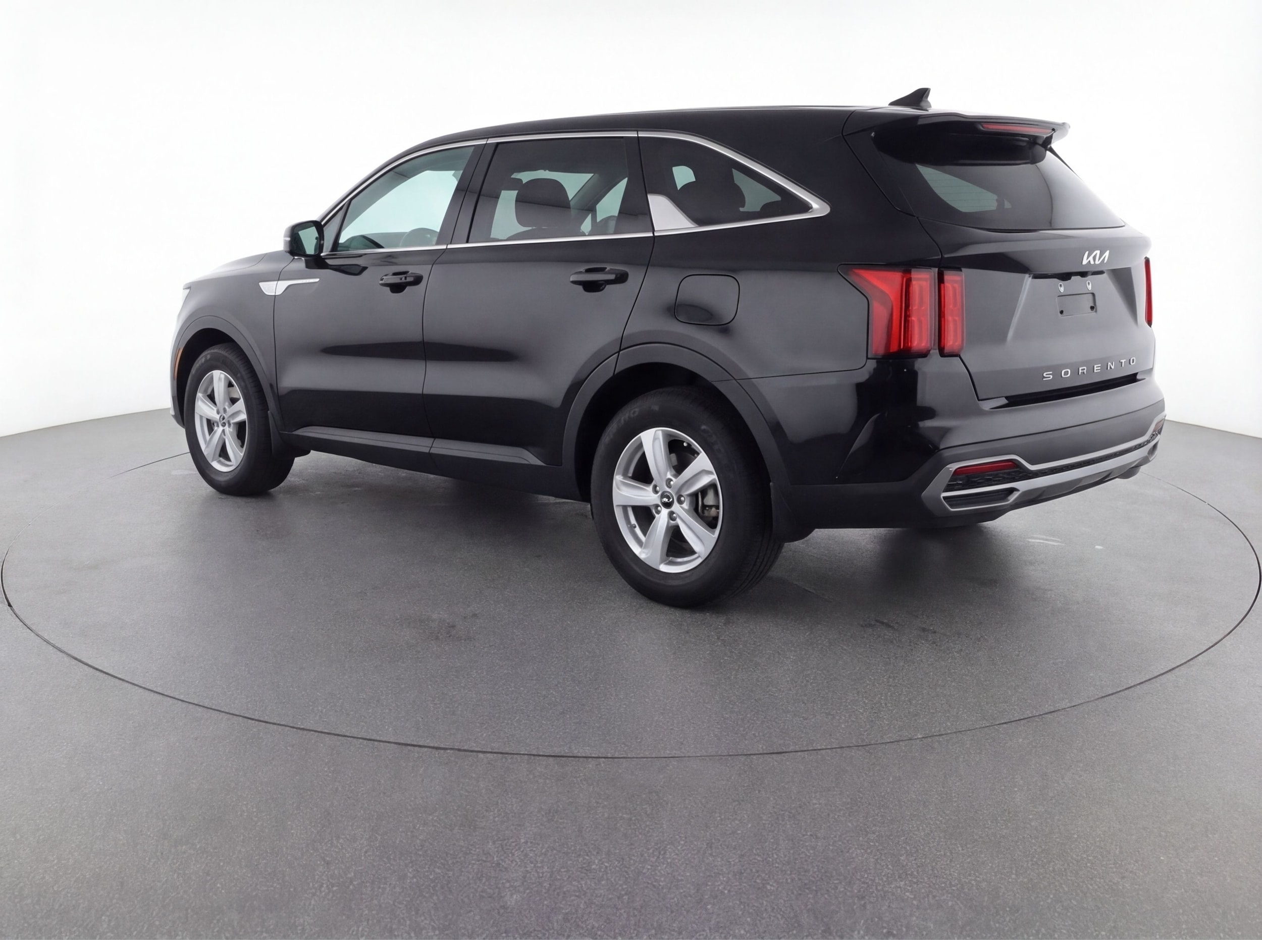 Thumbnail: 2023 Kia Sorento - 5