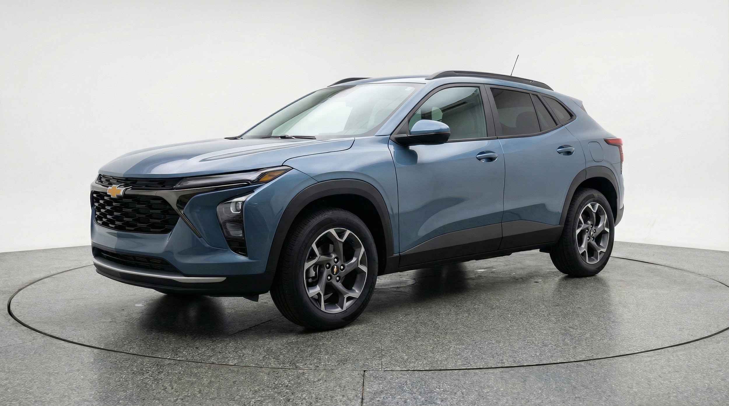 Thumbnail: 2025 Chevrolet Trax - 3