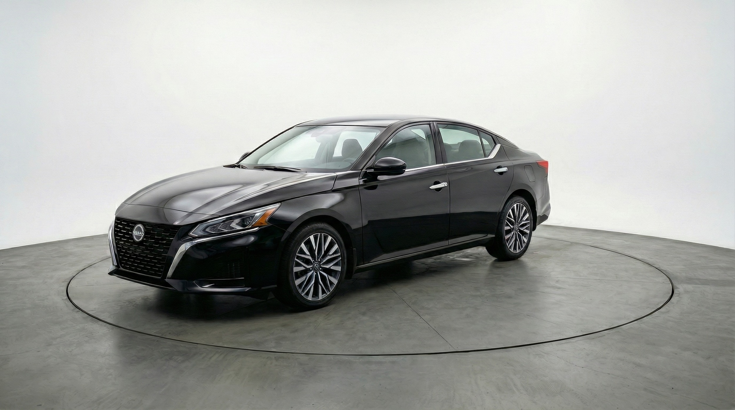 Thumbnail: 2025 Nissan Altima - 3