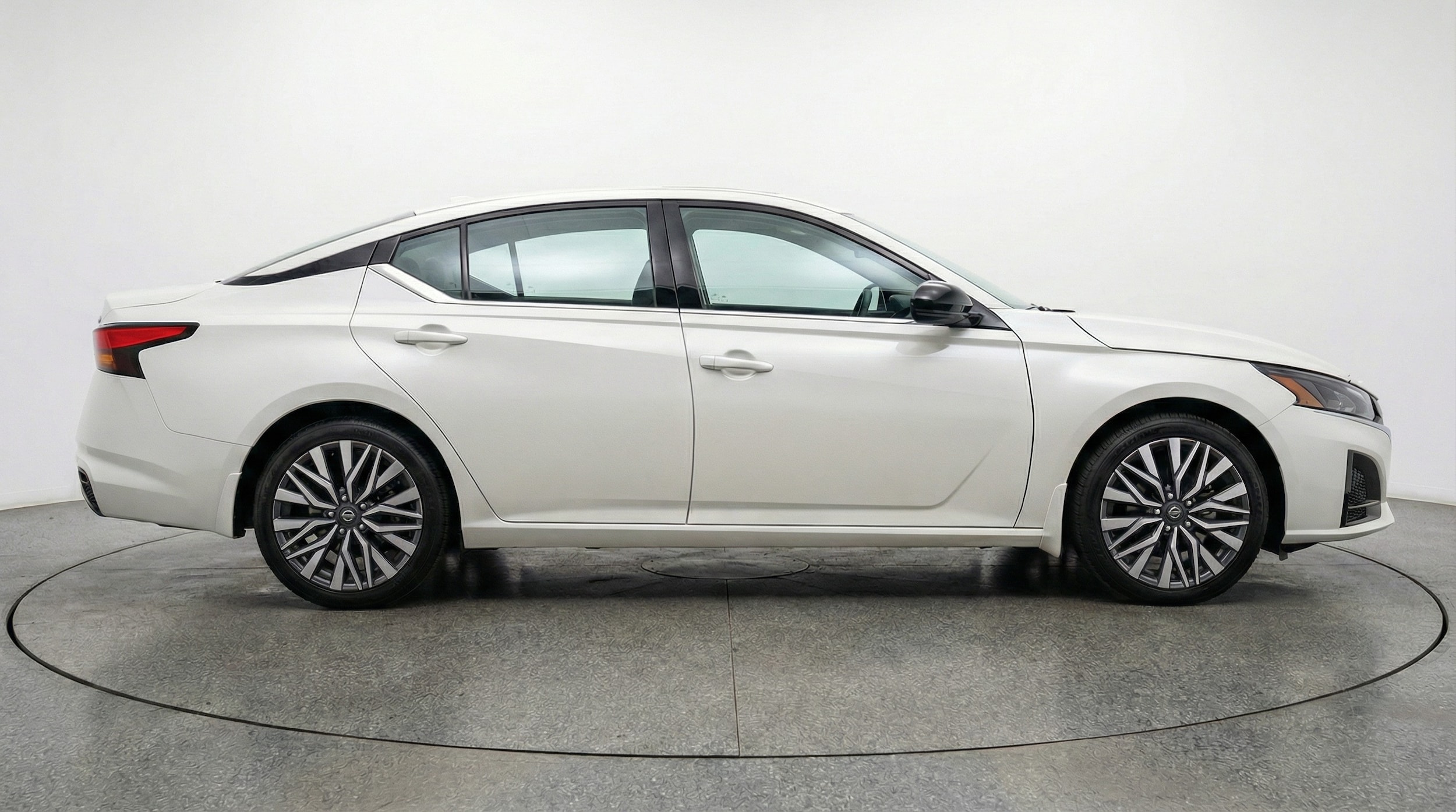 Thumbnail: 2025 Nissan Altima - 8