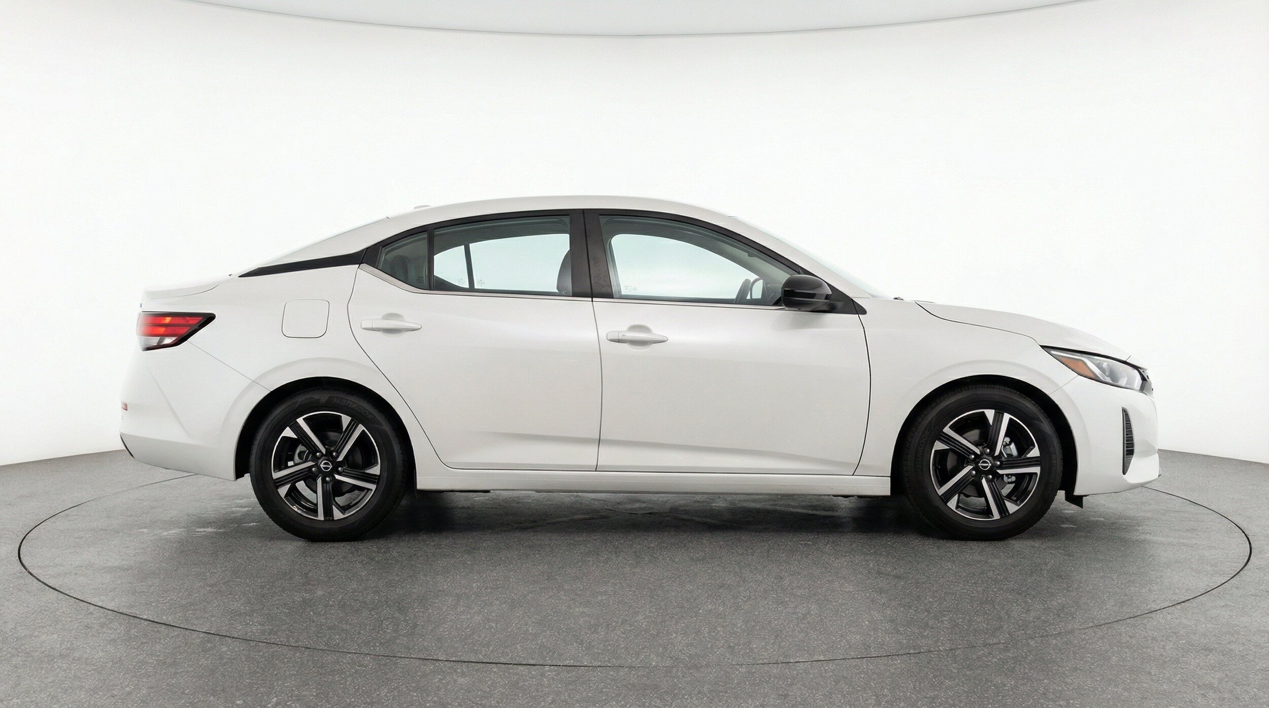 Thumbnail: 2025 Nissan Sentra - 11
