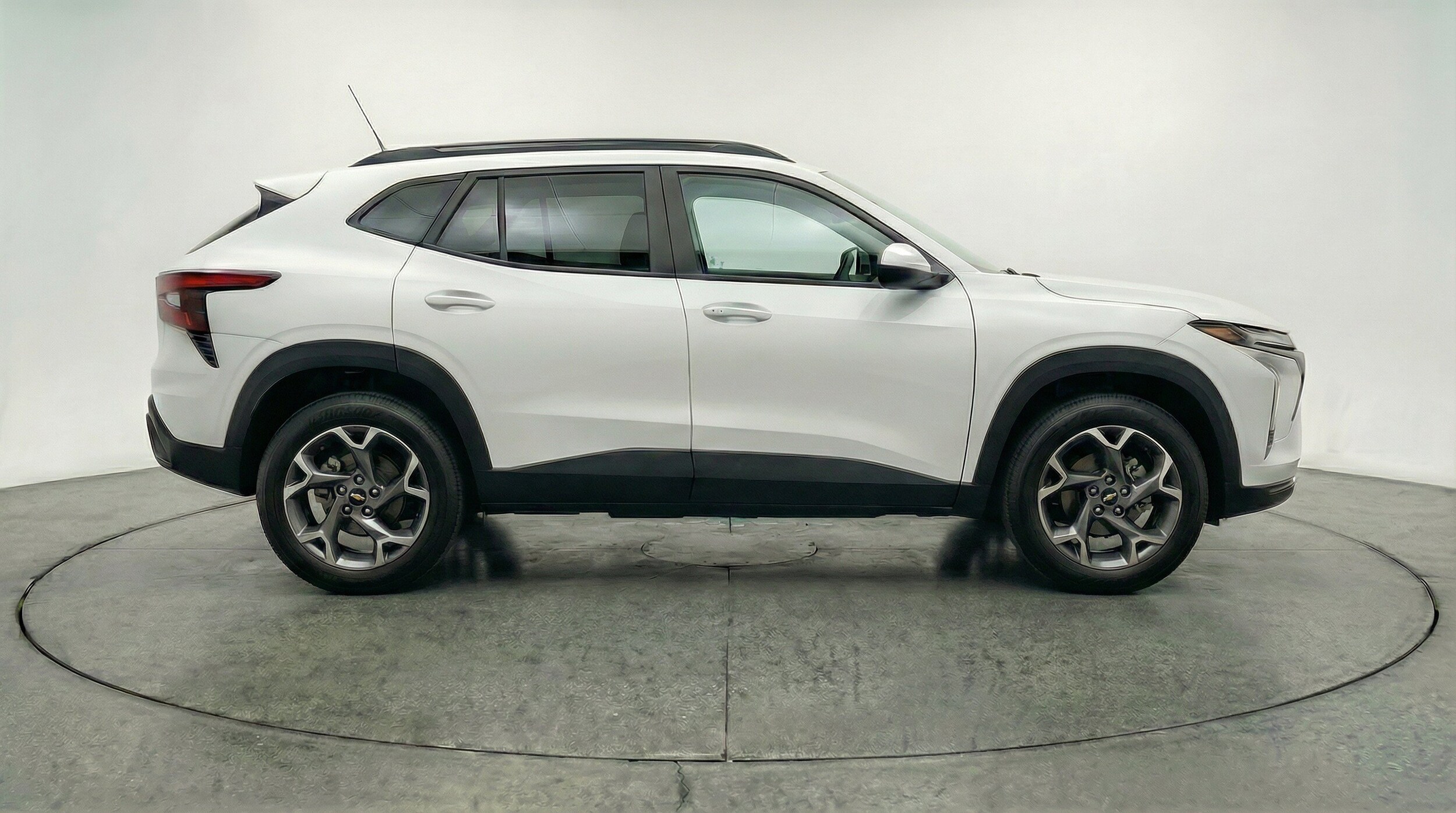 Thumbnail: 2025 Chevrolet Trax - 11