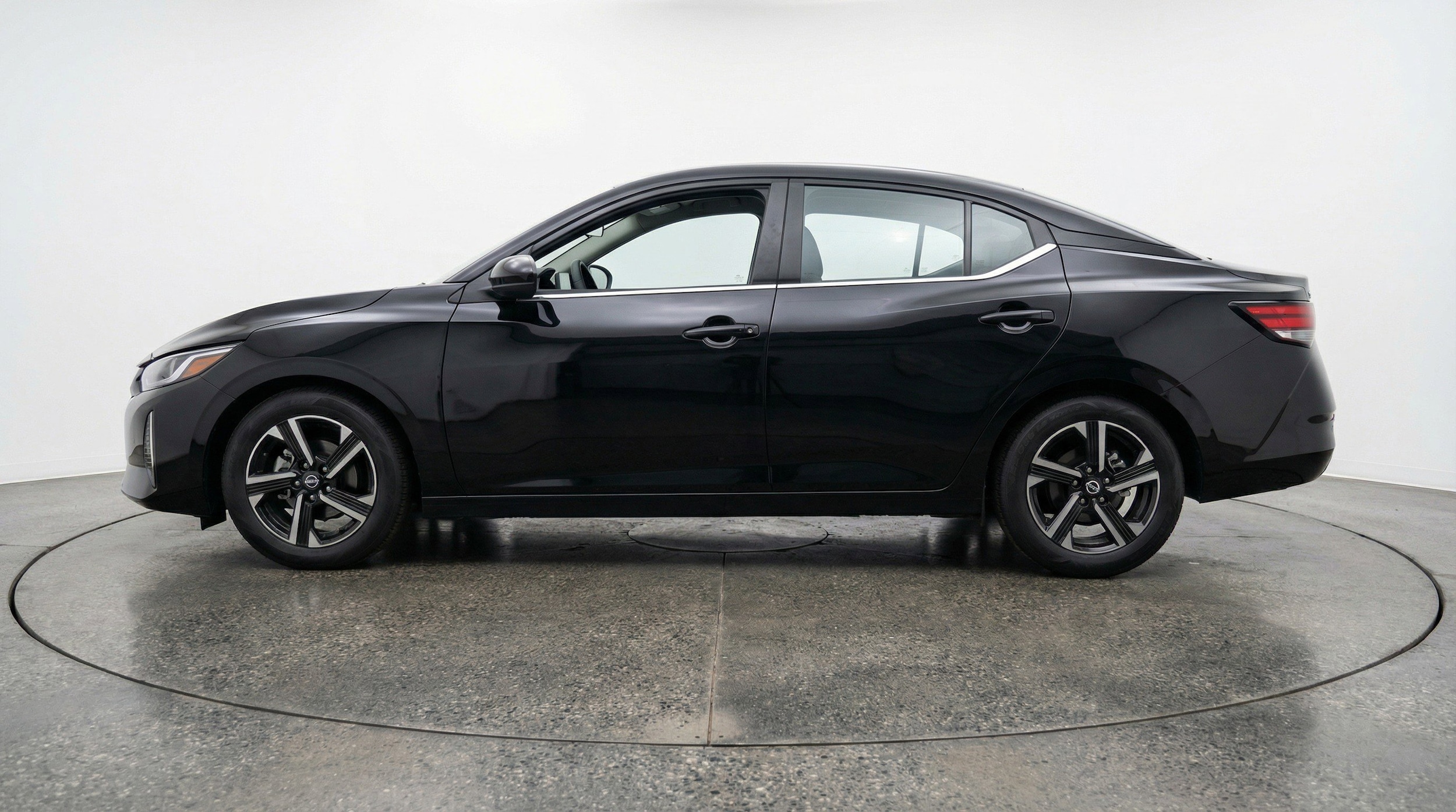 Thumbnail: 2025 Nissan Sentra - 5