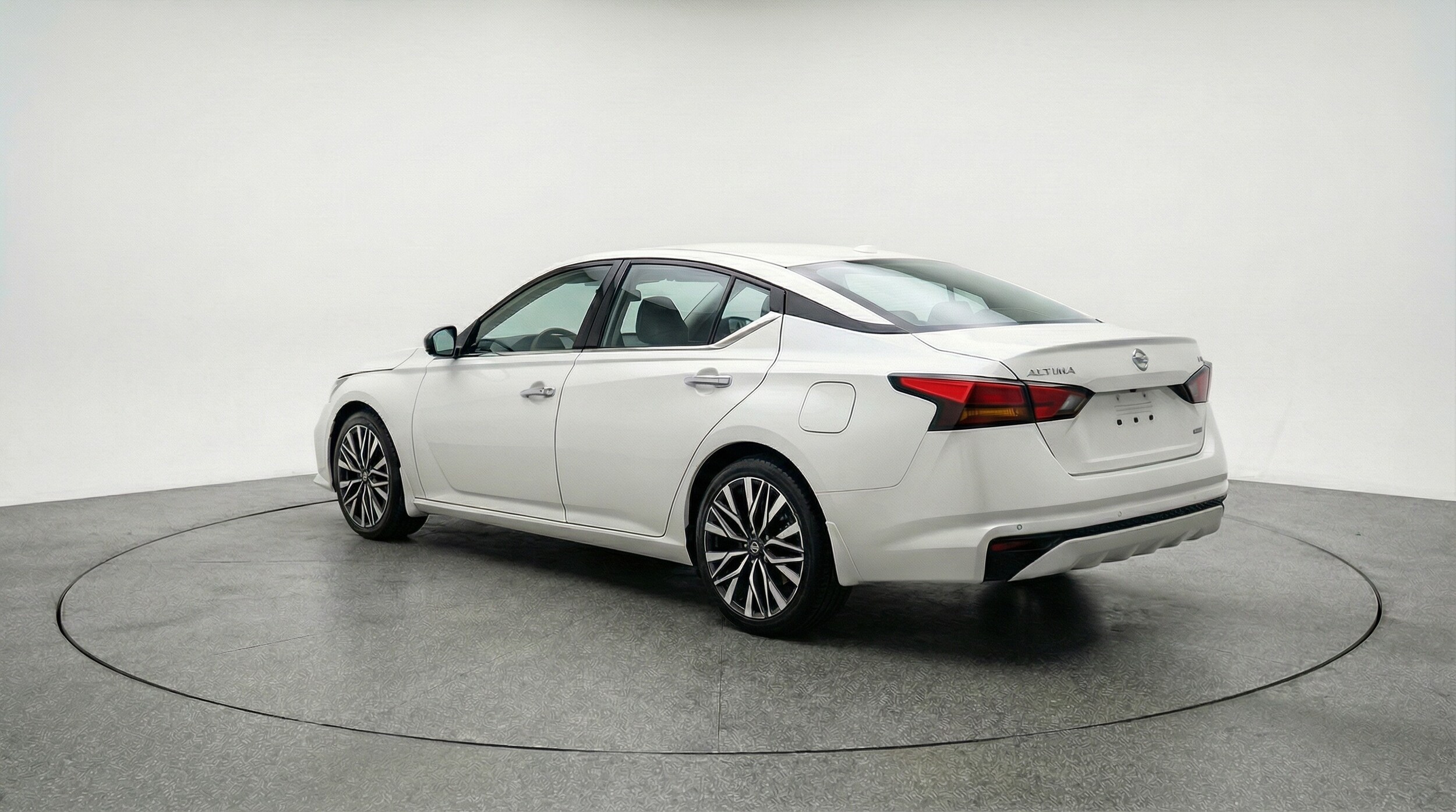 Thumbnail: 2025 Nissan Altima - 5