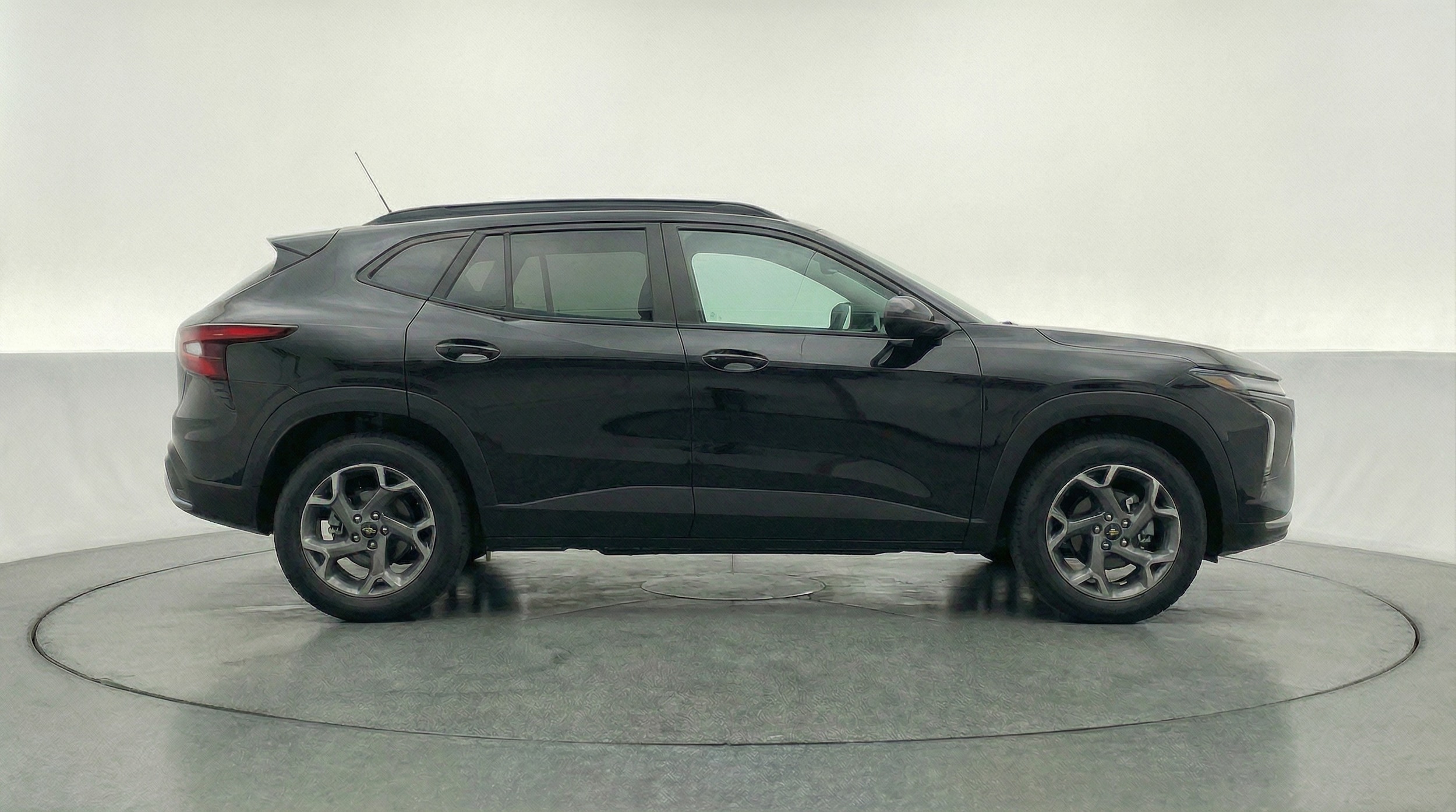 Thumbnail: 2025 Chevrolet Trax - 8