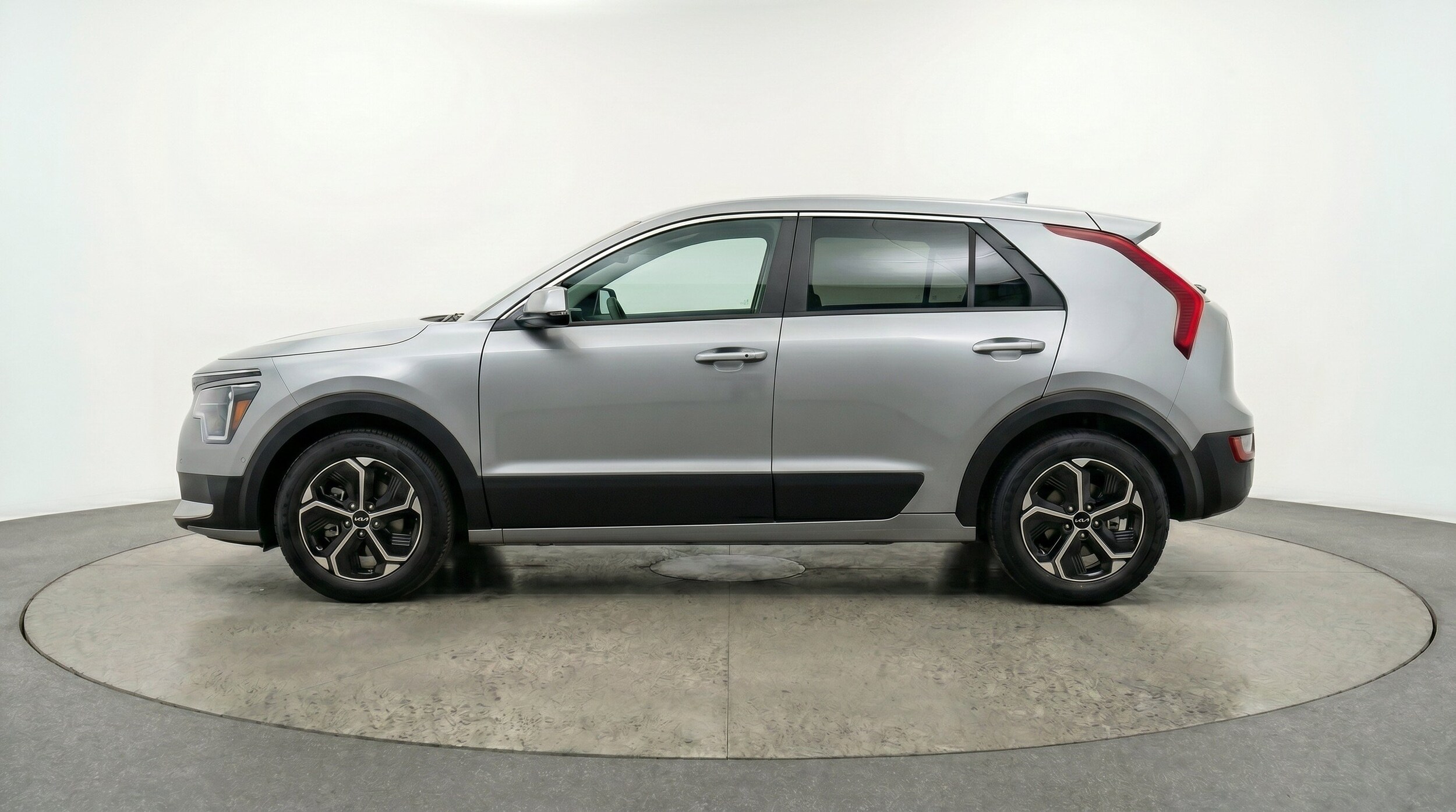 Thumbnail: 2026 Kia Niro - 5