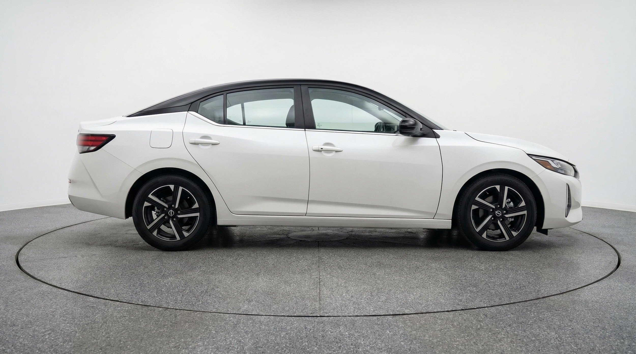 Thumbnail: 2025 Nissan Sentra - 11