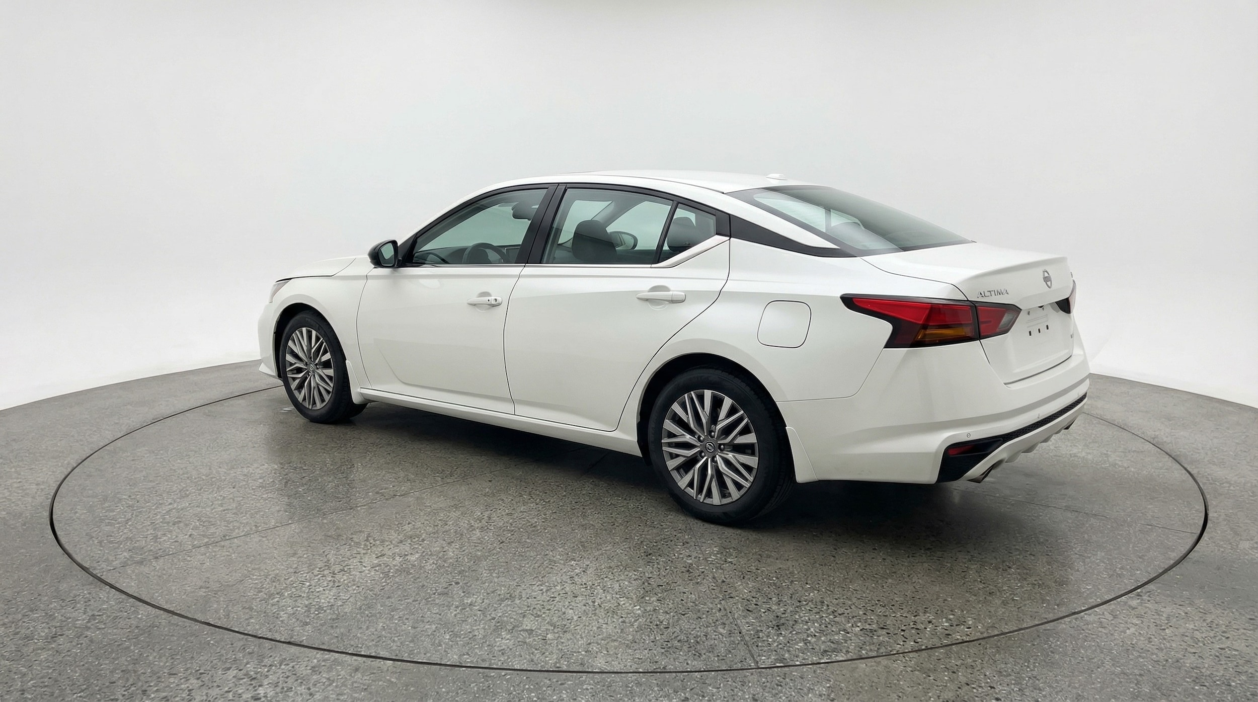 Thumbnail: 2025 Nissan Altima - 5