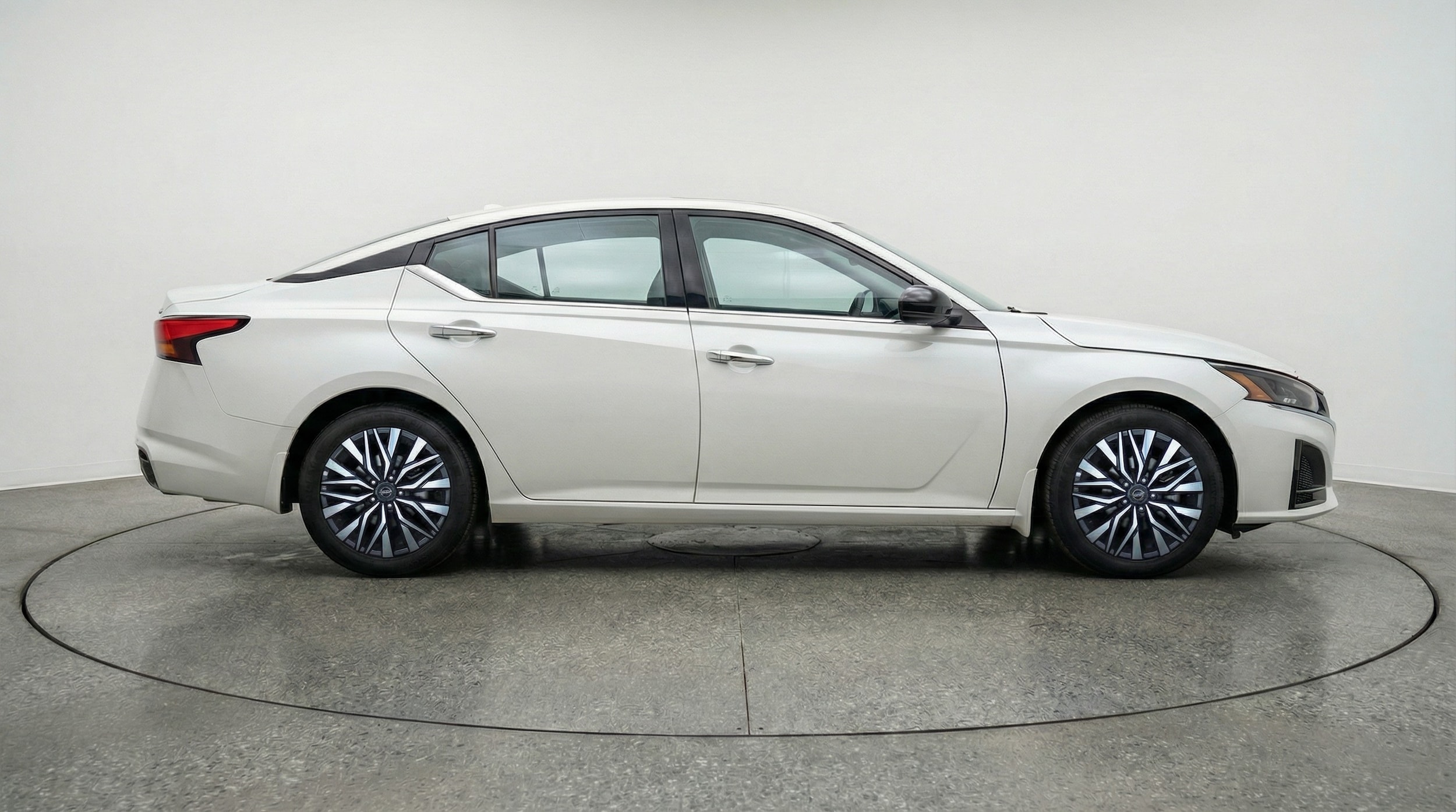 Thumbnail: 2025 Nissan Altima - 8