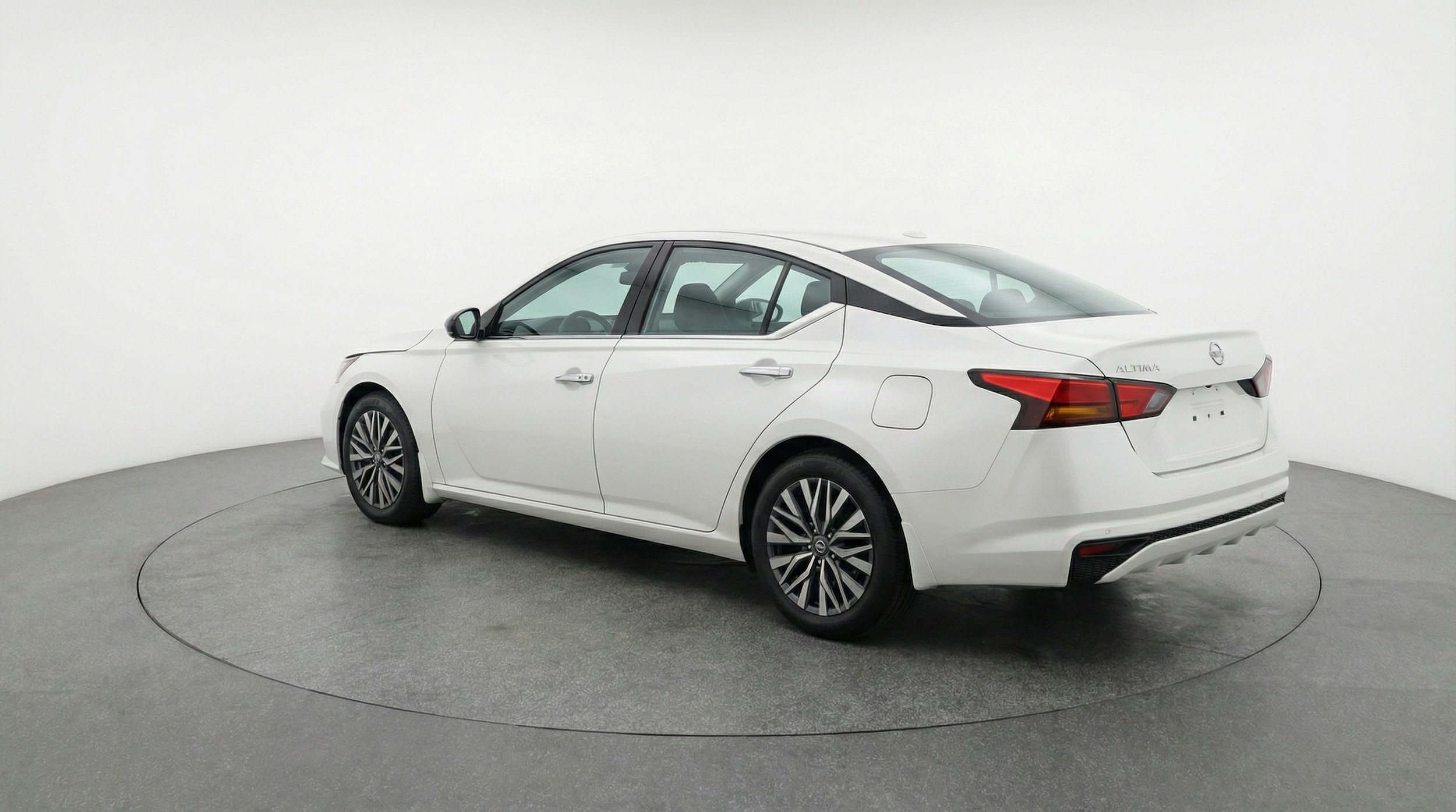 Thumbnail: 2025 Nissan Altima - 5