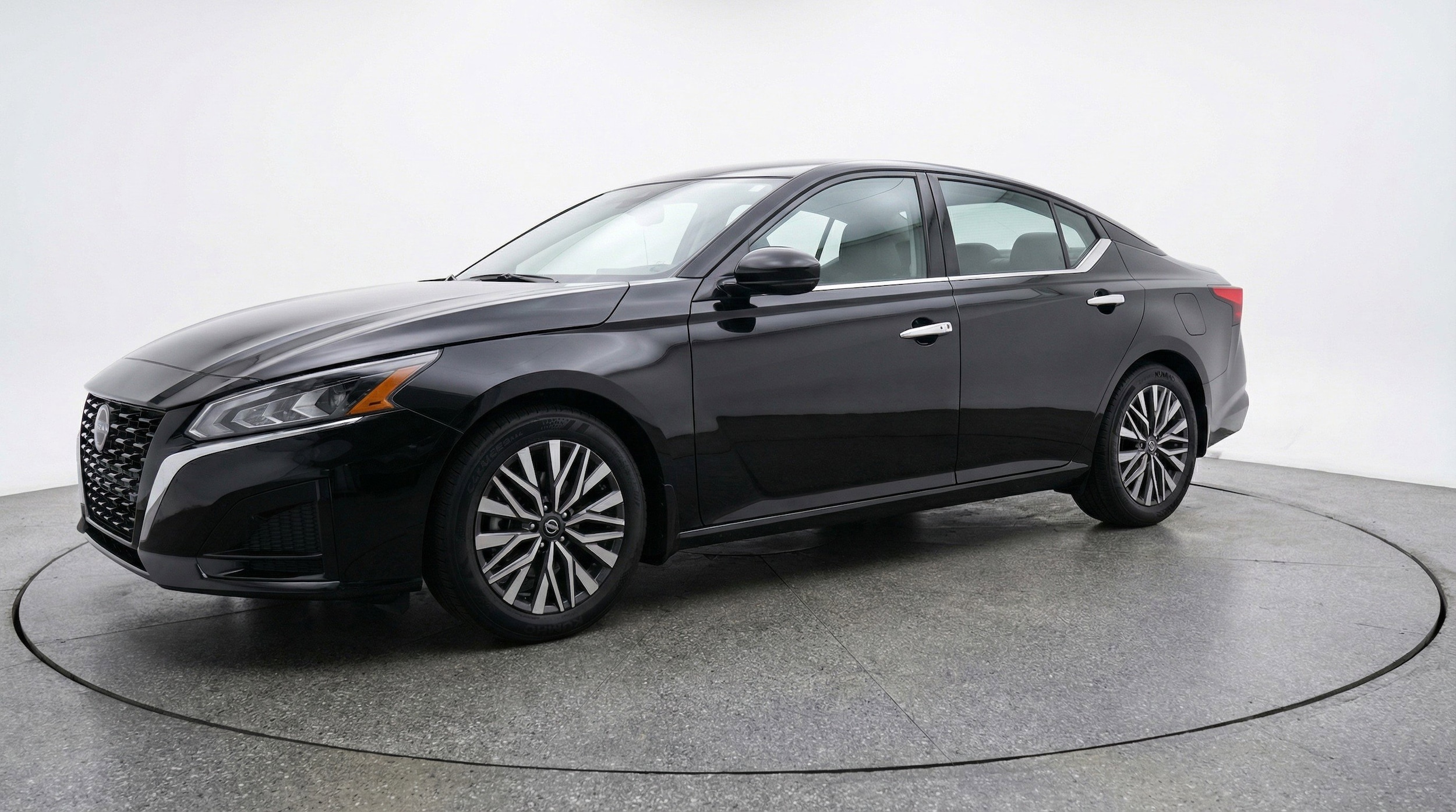 Thumbnail: 2025 Nissan Altima - 3