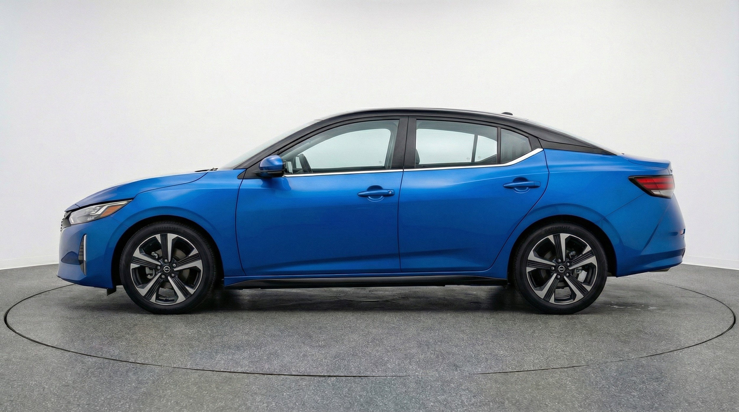 Thumbnail: 2025 Nissan Sentra - 5