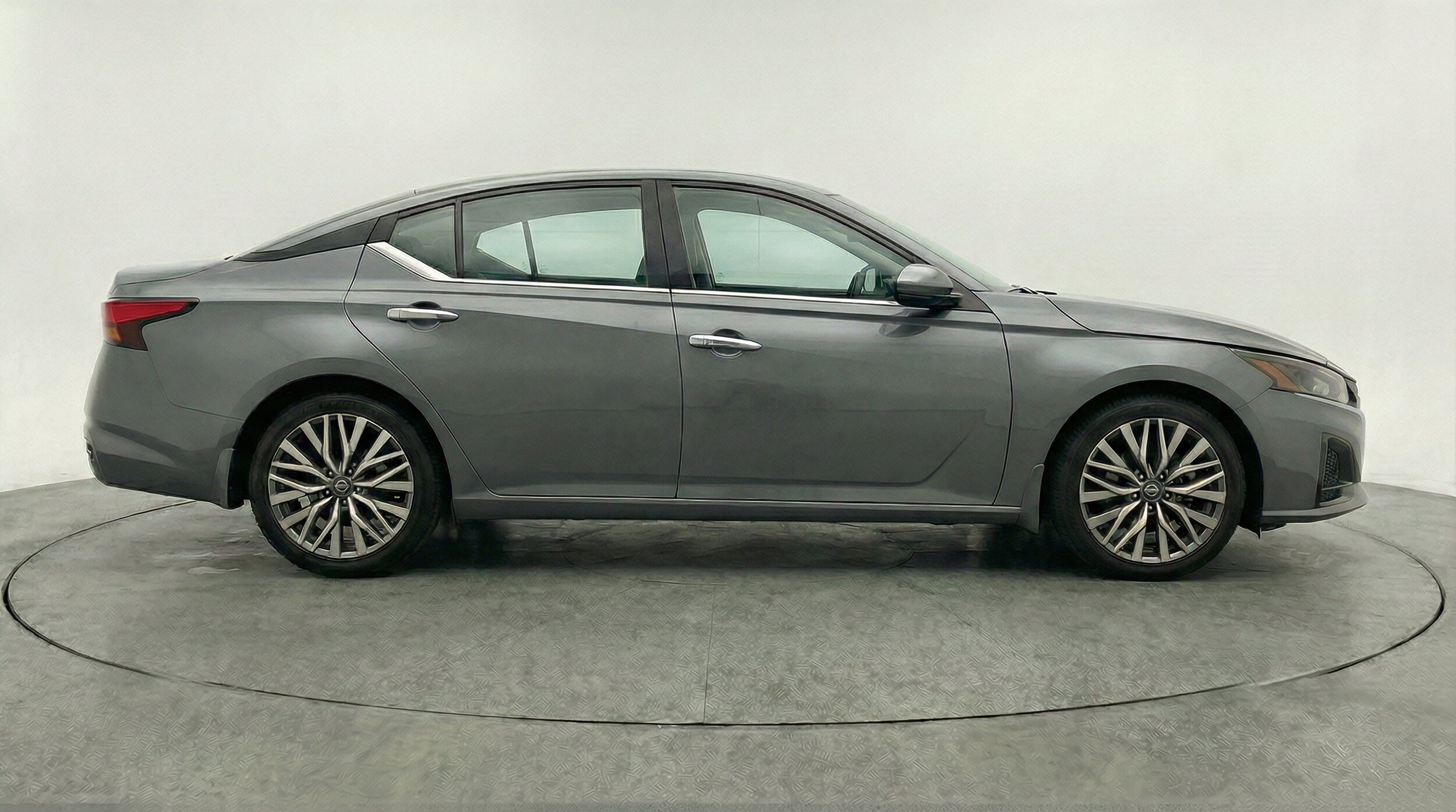 Thumbnail: 2025 Nissan Altima - 11