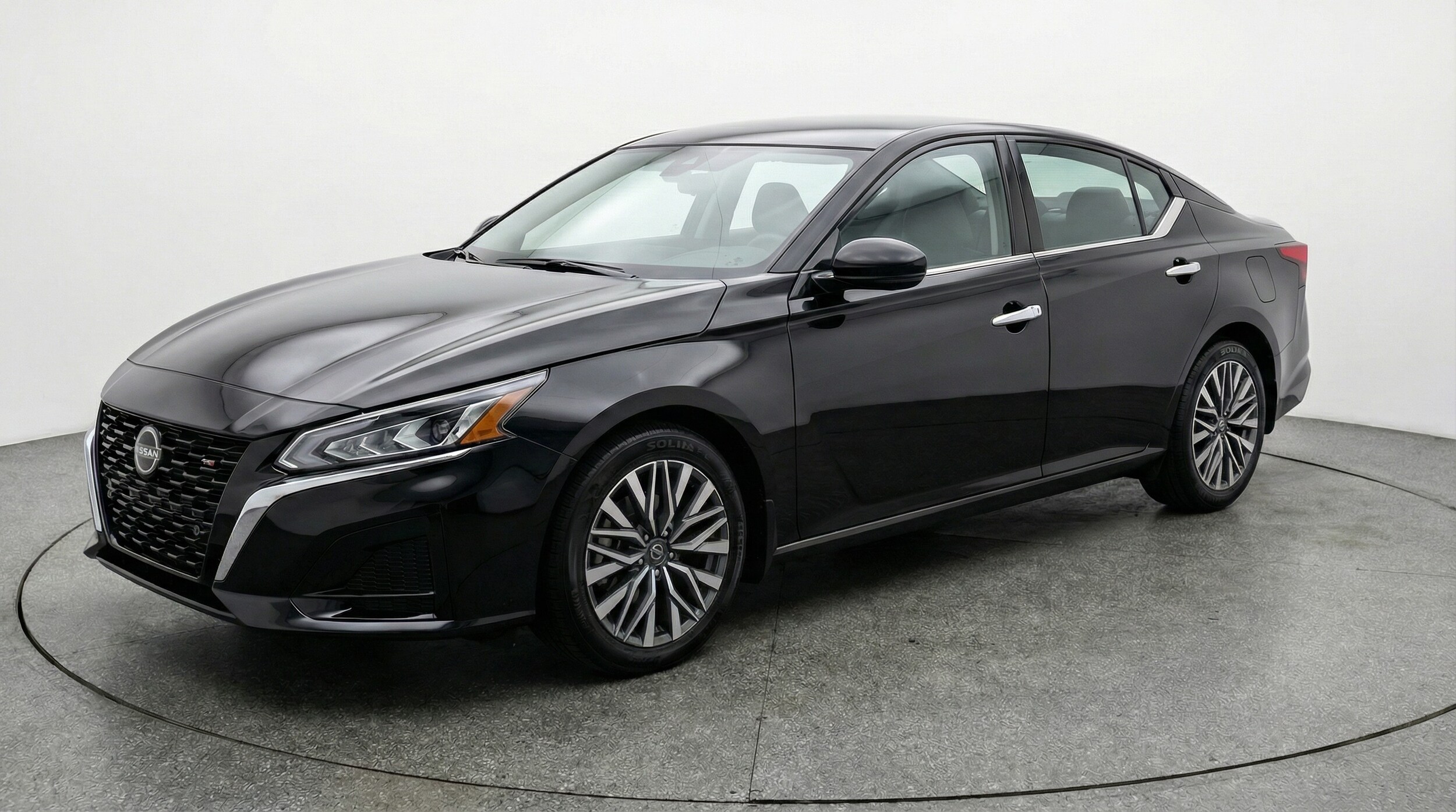 Thumbnail: 2025 Nissan Altima - 3