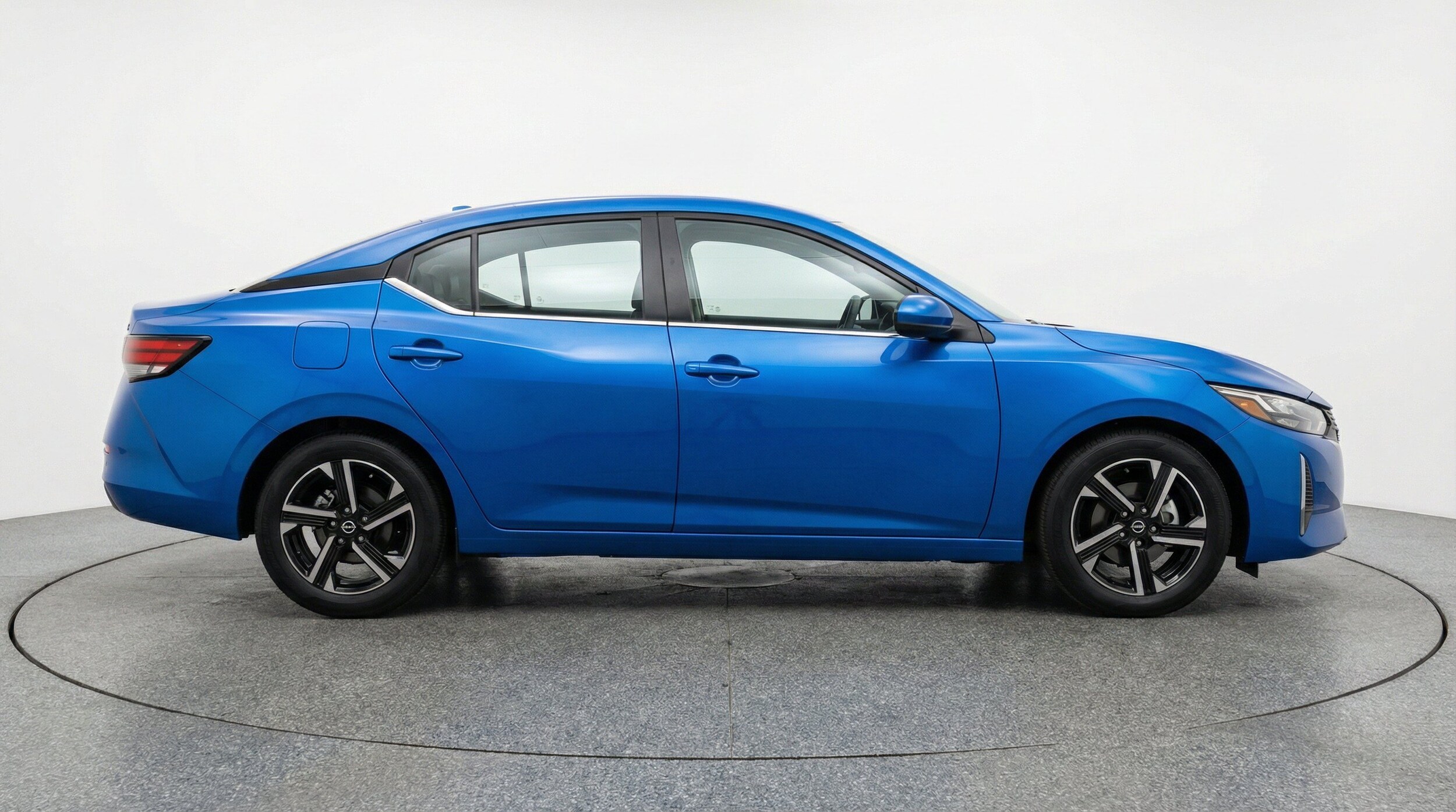 Thumbnail: 2025 Nissan Sentra - 10
