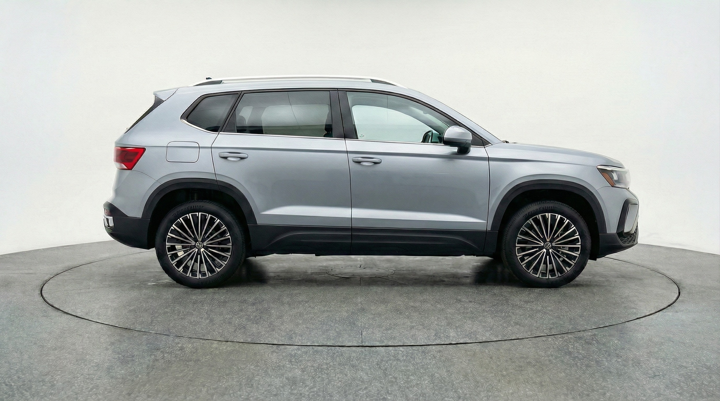 Thumbnail: 2025 Volkswagen Taos - 8