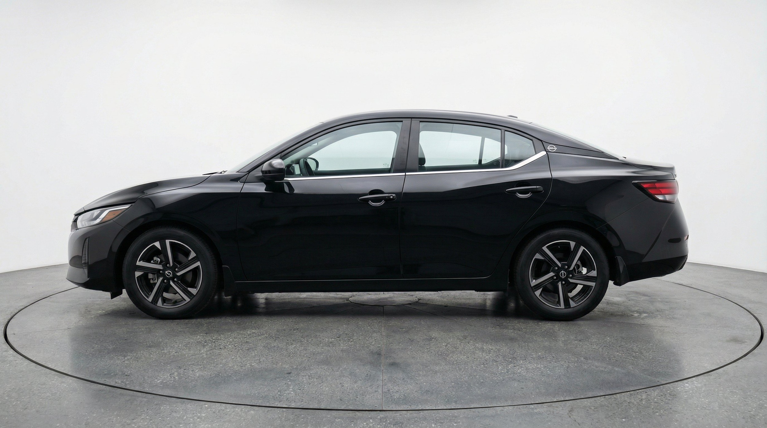 Thumbnail: 2025 Nissan Sentra - 5
