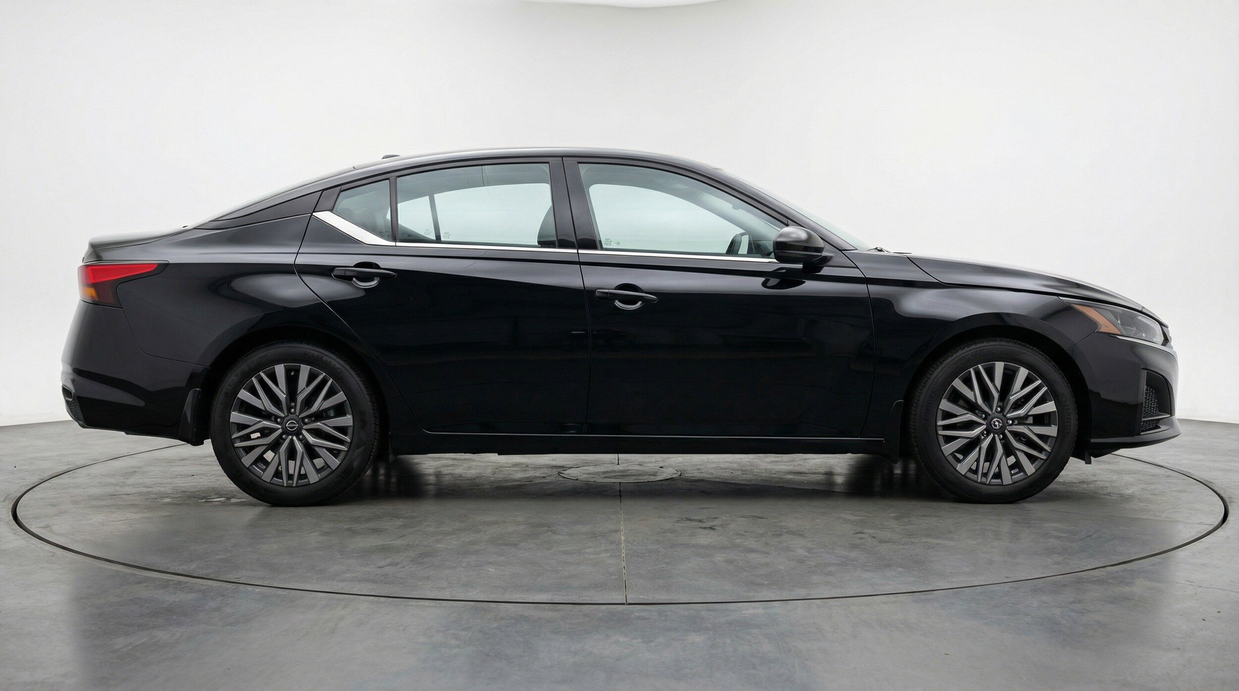 Thumbnail: 2025 Nissan Altima - 11