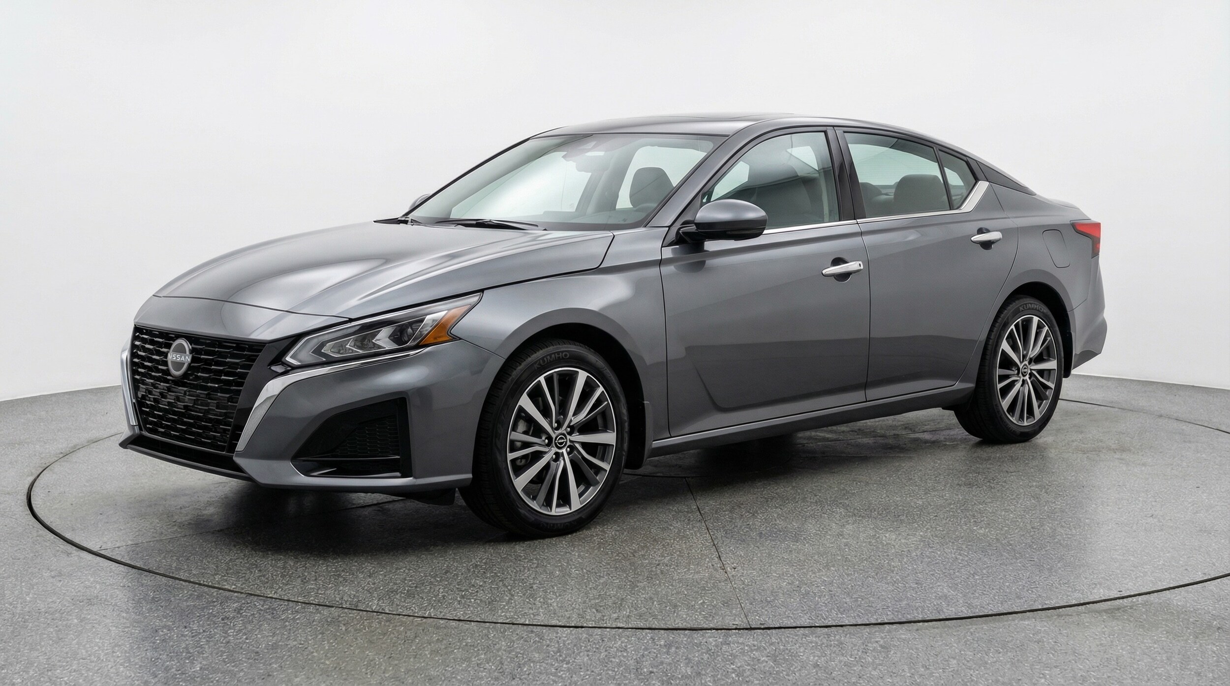 Thumbnail: 2025 Nissan Altima - 3