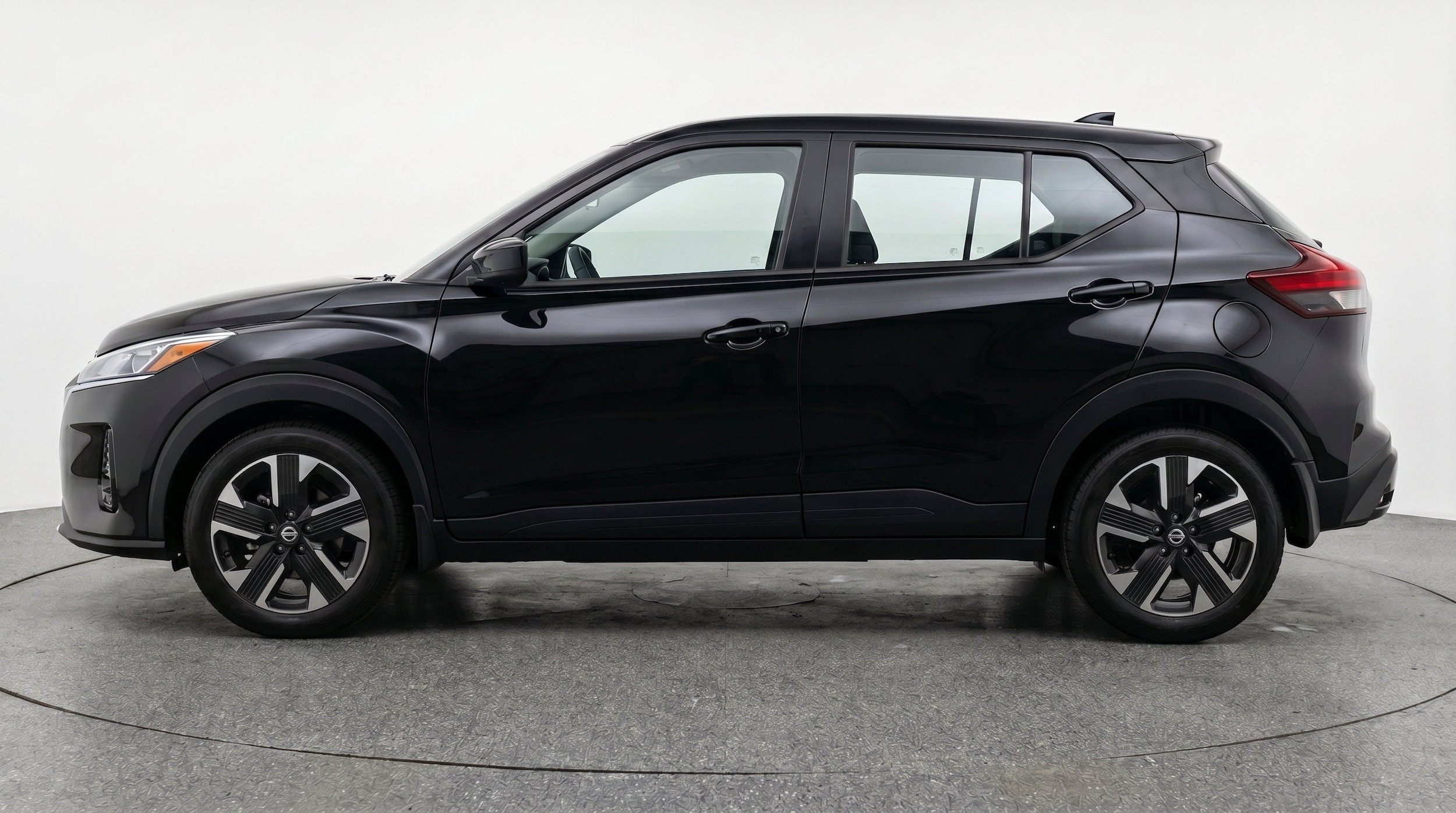 Thumbnail: 2026 Nissan Kicks - 5