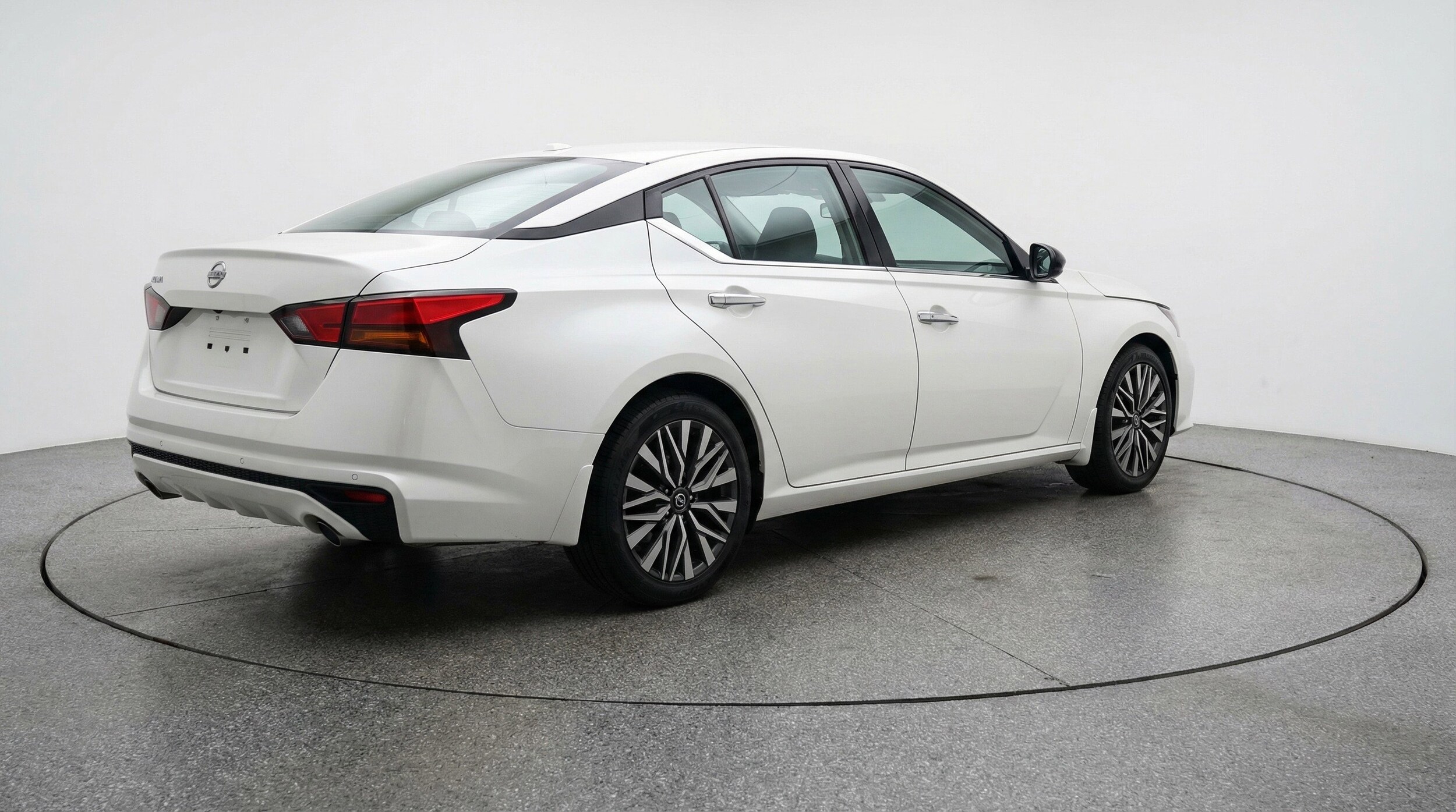 Thumbnail: 2025 Nissan Altima - 9